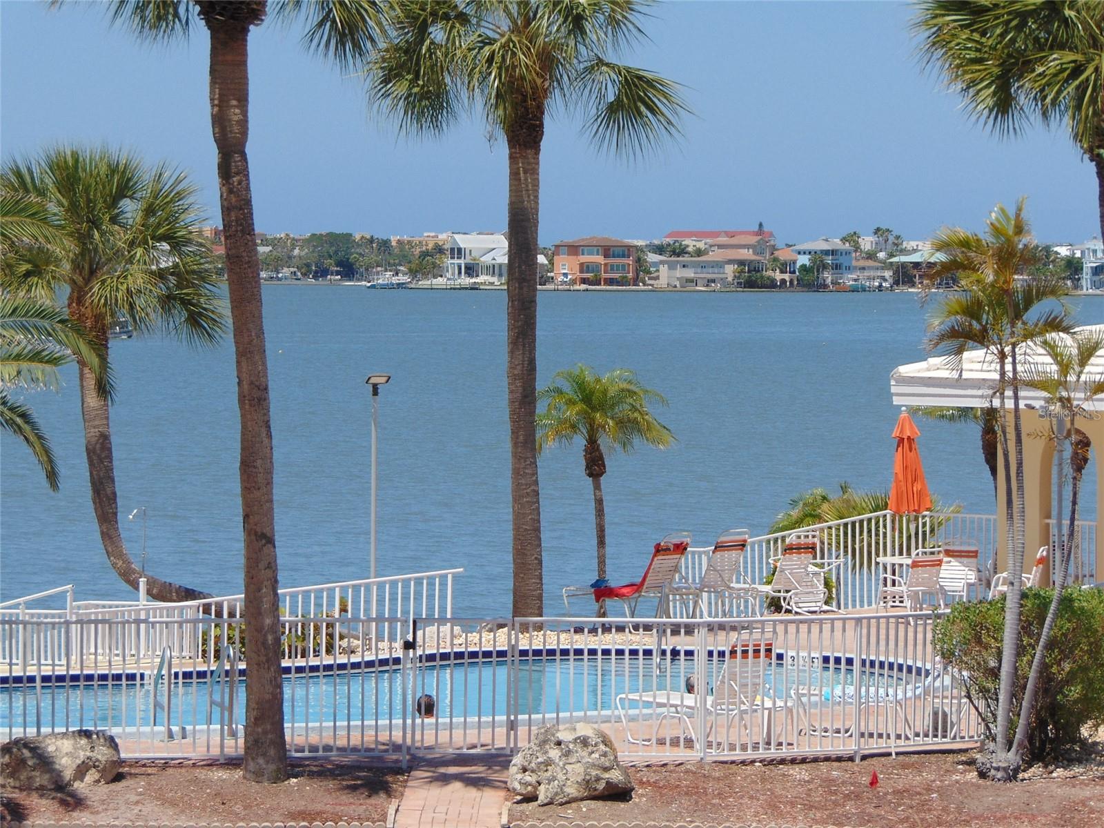 4775 COVE CIR CIR N #104, ST PETERSBURG, FL — photo 35