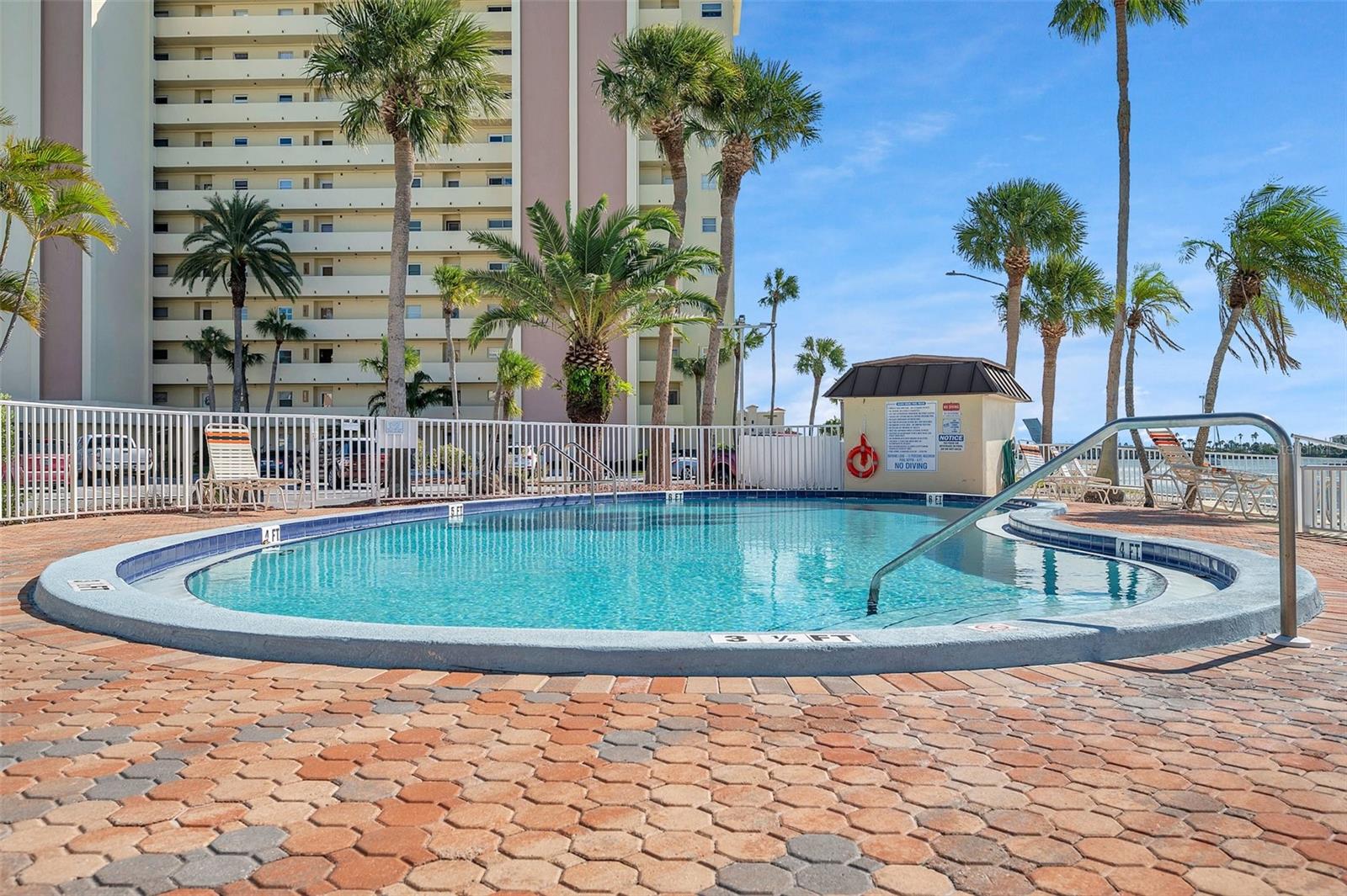 4775 COVE CIR CIR N #104, ST PETERSBURG, FL — photo 37