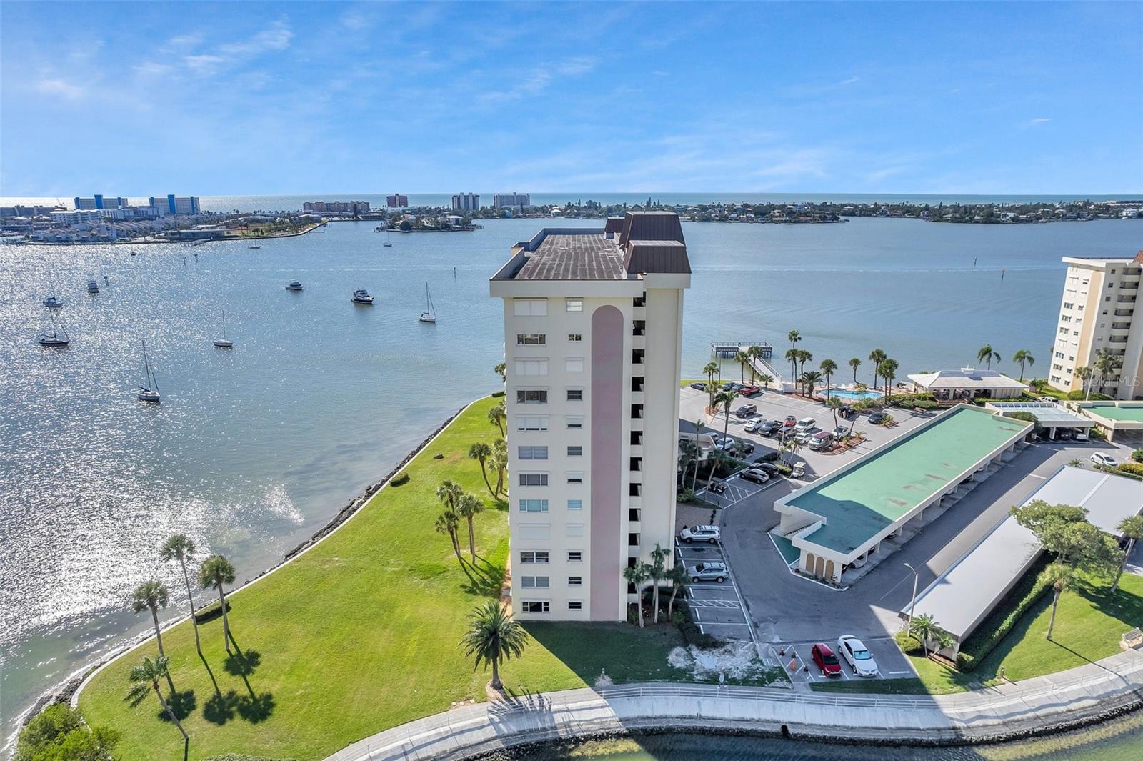 4775 COVE CIR CIR N #104, ST PETERSBURG, FL — photo 58