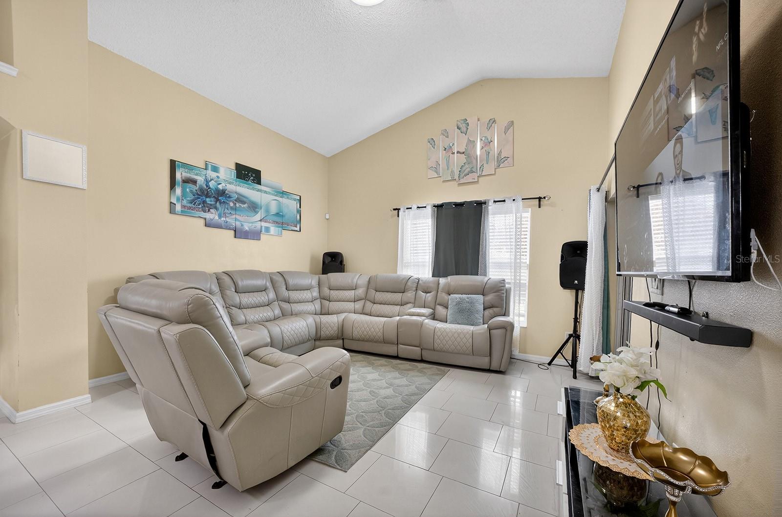 4524 SETTLEMENT CIR, ORLANDO, FL — photo 2