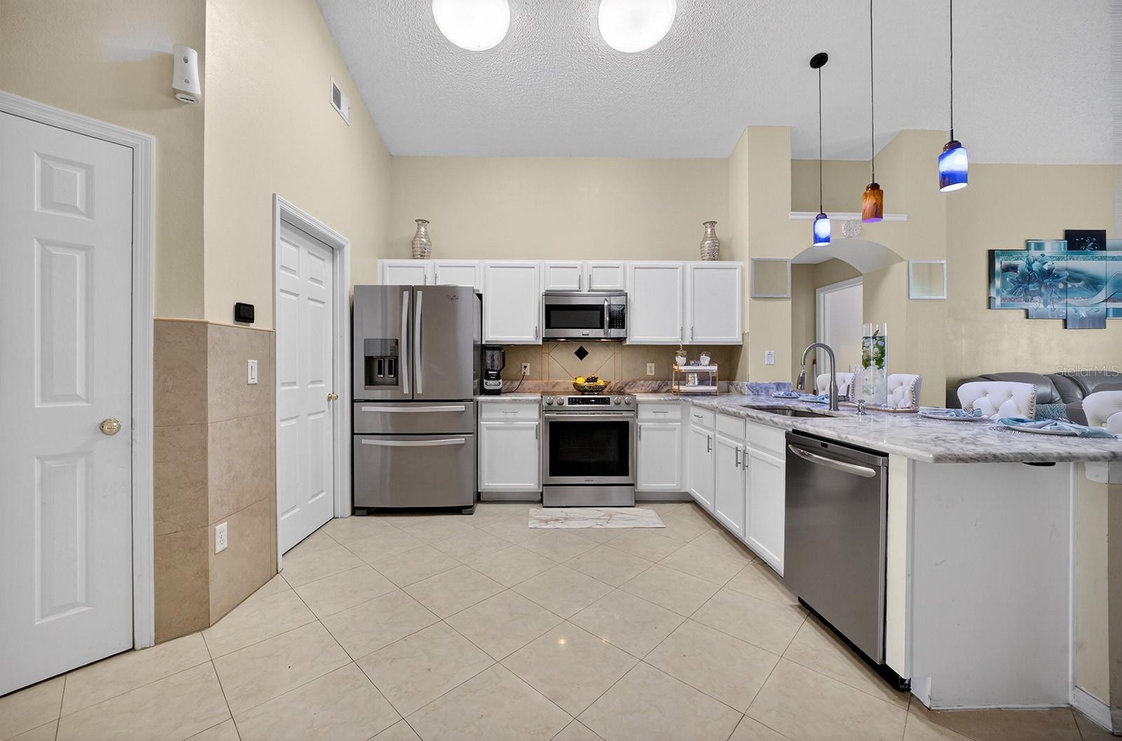 4524 SETTLEMENT CIR, ORLANDO, FL — photo 11