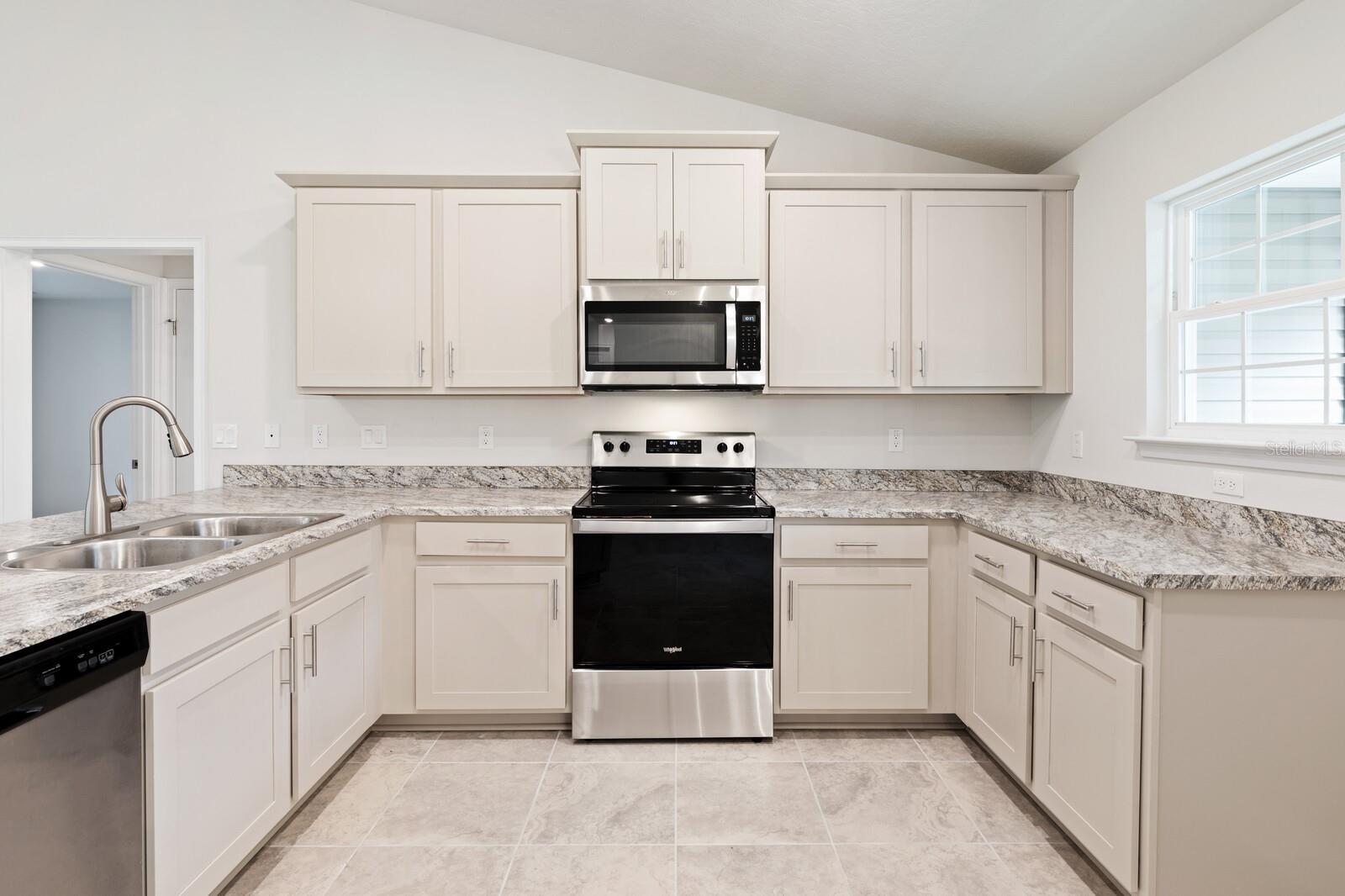 9 LAMAR LN, PALM COAST, FL — photo 2