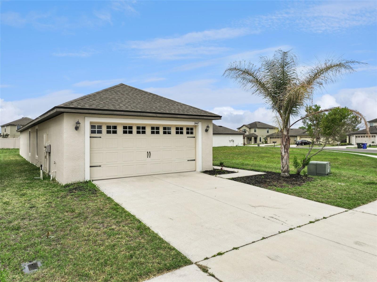 2447 CASPIAN DR, LAKELAND, FL — photo 2
