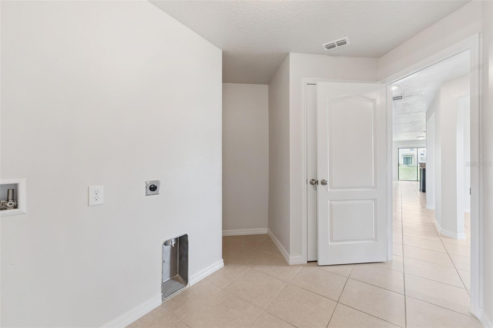 2447 CASPIAN DR, LAKELAND, FL — photo 8