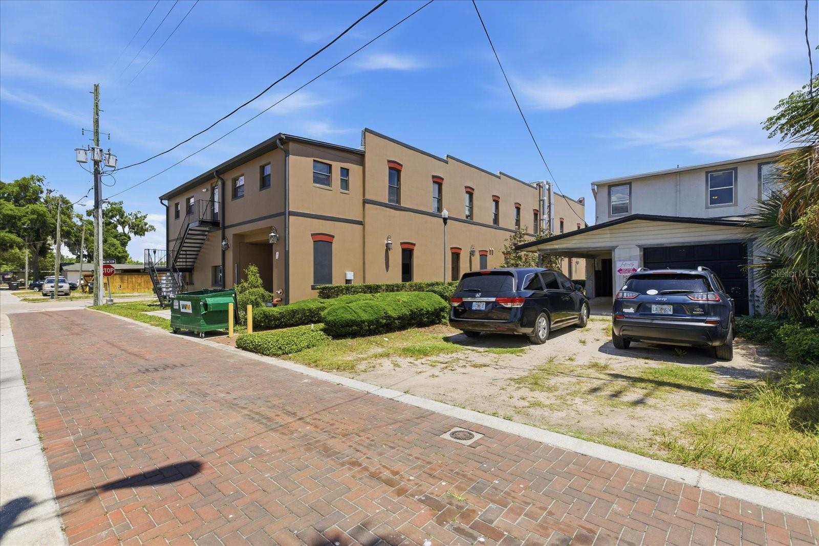 61 N CENTRAL AVE, UMATILLA, FL — photo 37