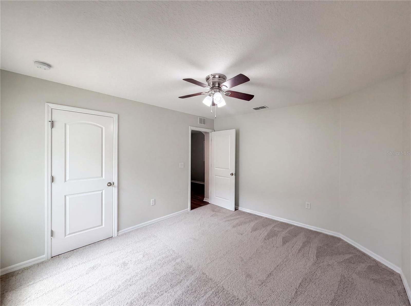 2440 BRACKNELL FOREST TRL, TAVARES, FL — photo 23