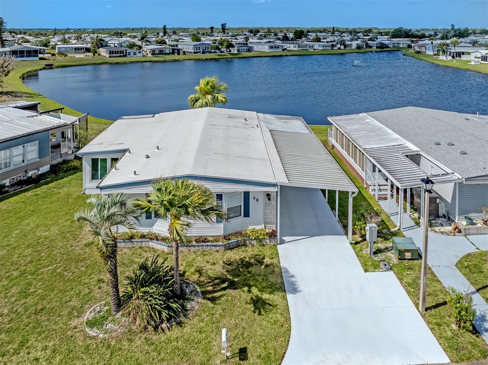 98 LAKEVIEW DR, NORTH PORT, FL