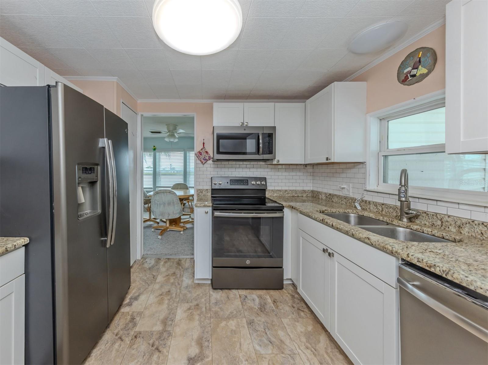 98 LAKEVIEW DR, NORTH PORT, FL — photo 12