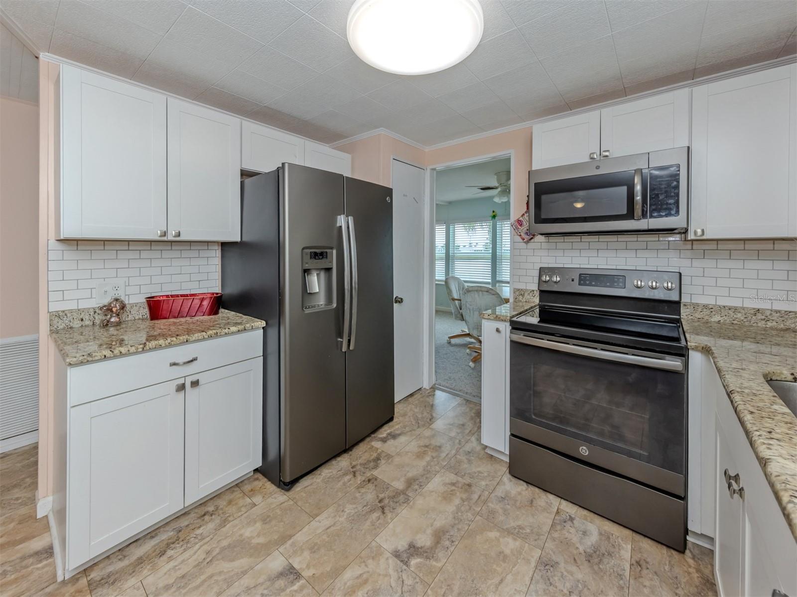 98 LAKEVIEW DR, NORTH PORT, FL — photo 13