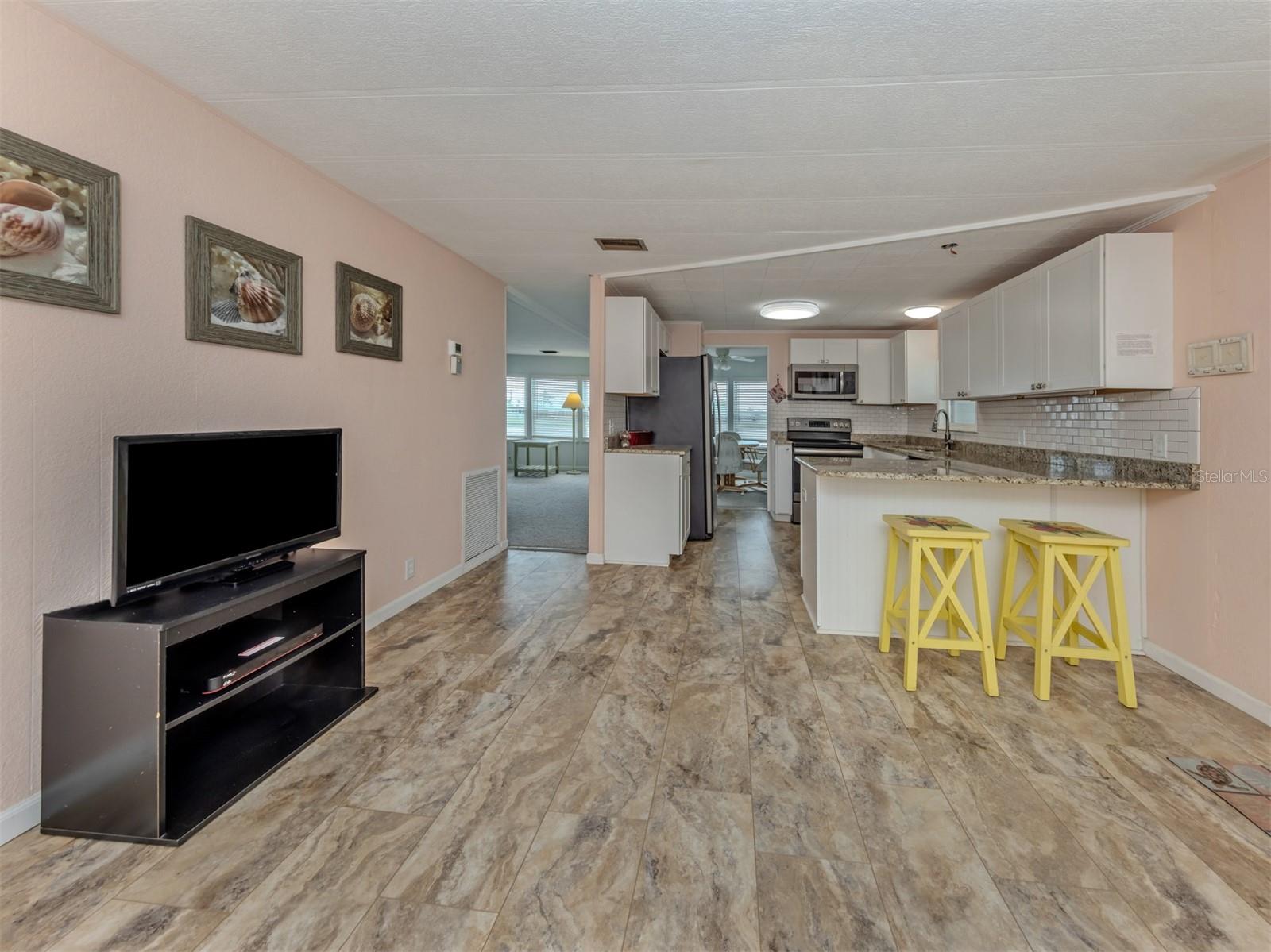 98 LAKEVIEW DR, NORTH PORT, FL — photo 15
