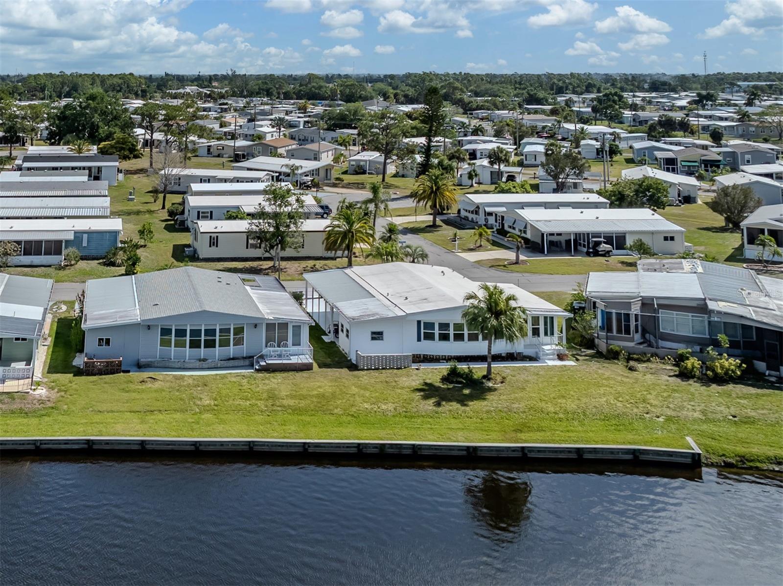 98 LAKEVIEW DR, NORTH PORT, FL — photo 31
