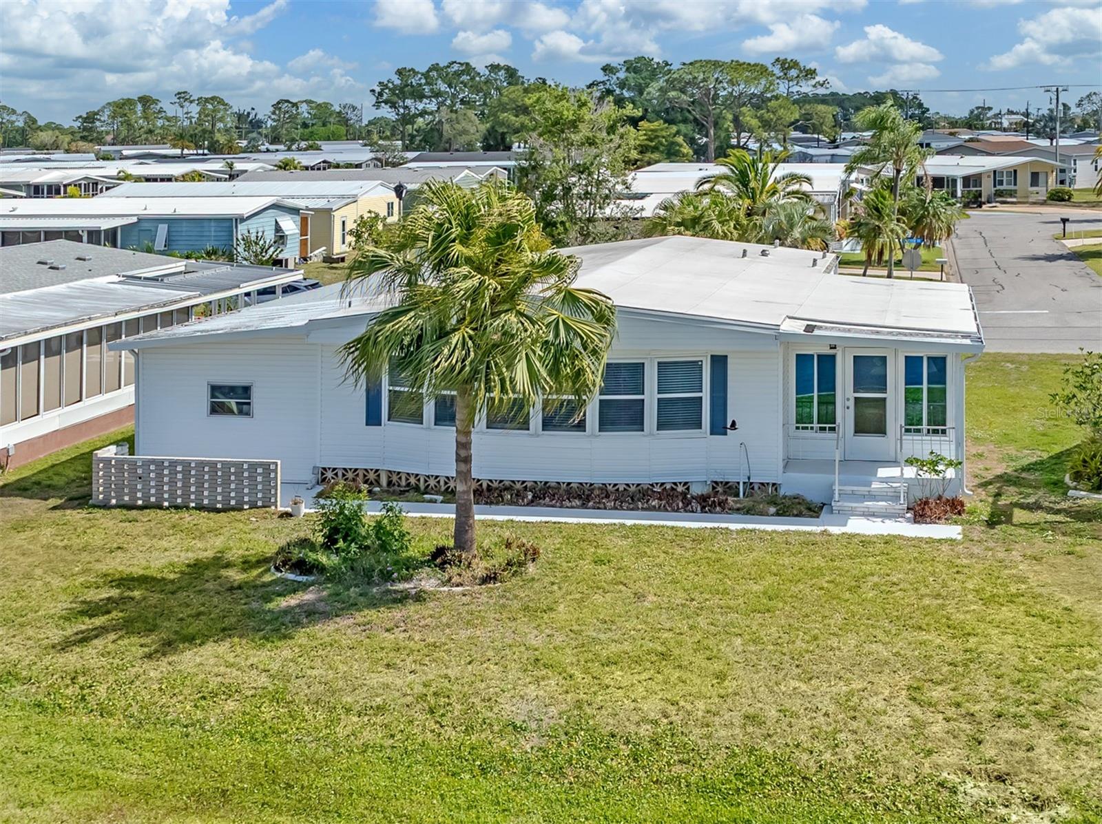 98 LAKEVIEW DR, NORTH PORT, FL — photo 37