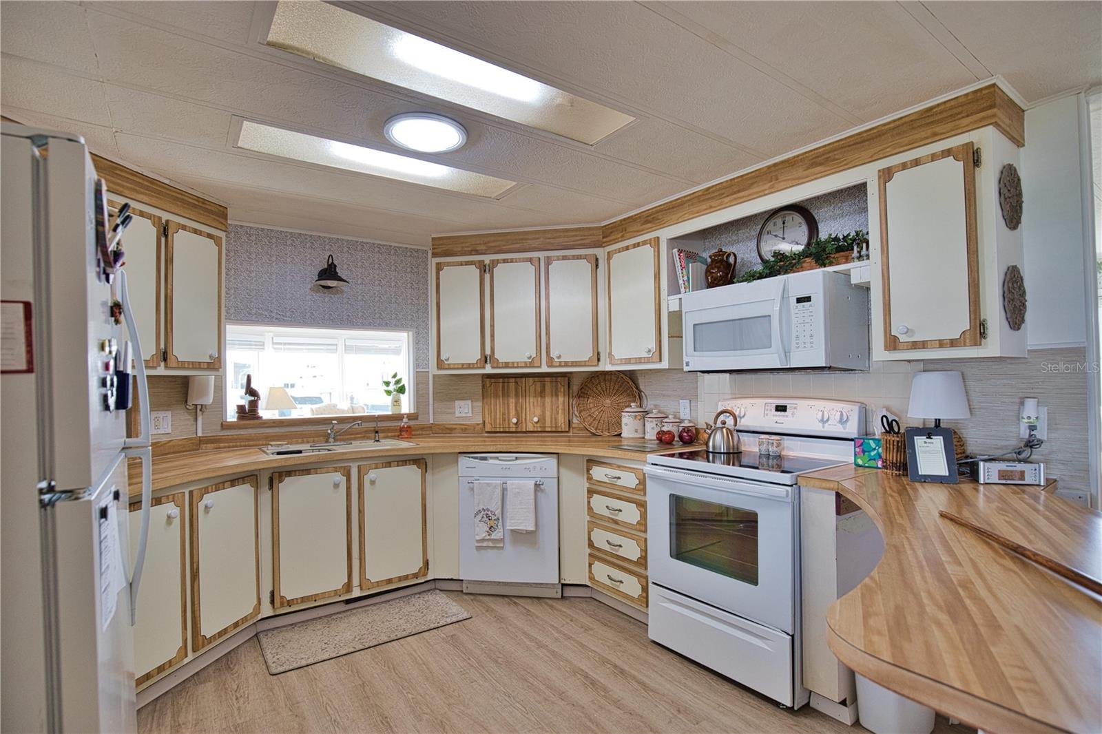 702 BLANCA, NORTH PORT, FL — photo 8
