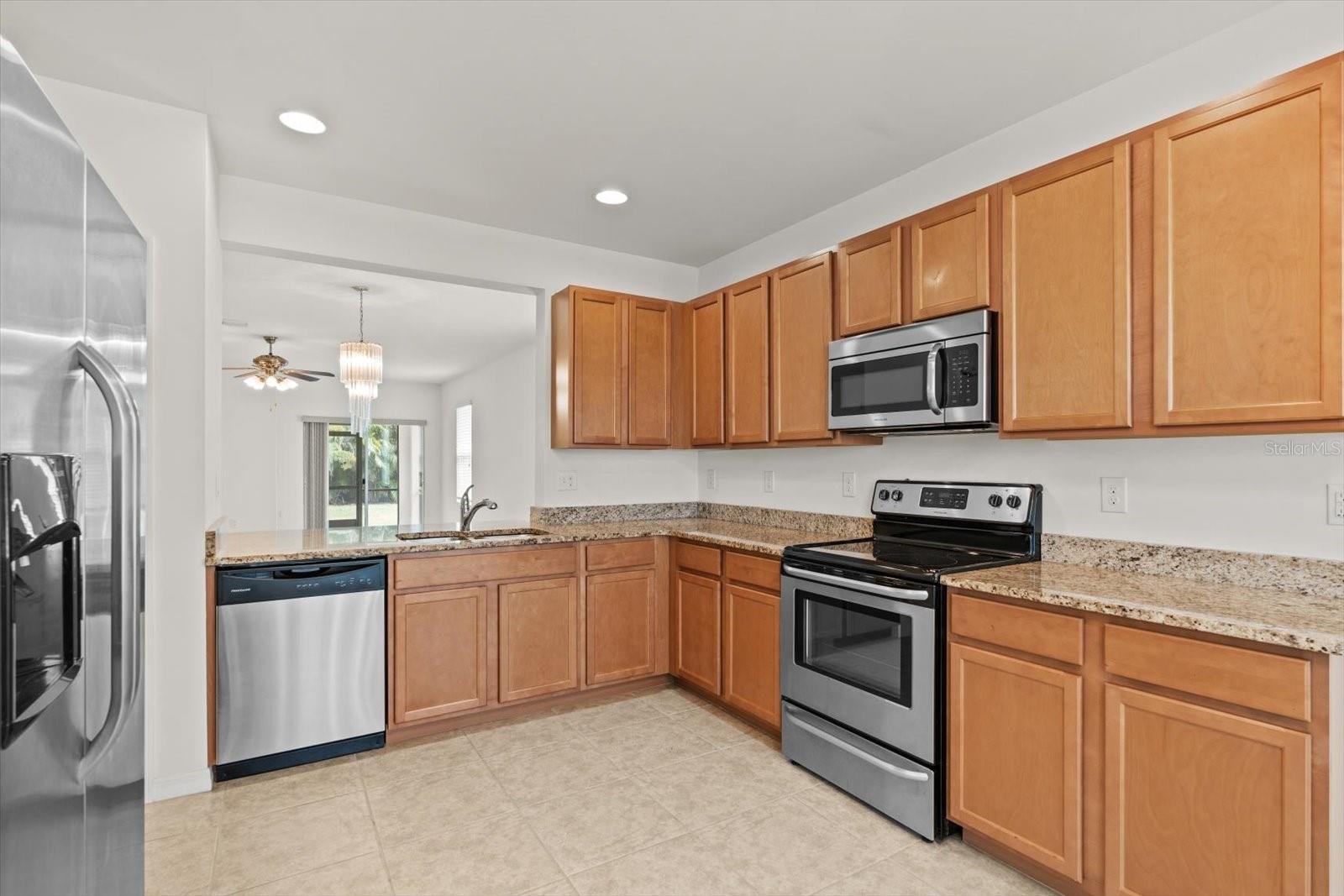 8932 EXCELSIOR PL, VENICE, FL — photo 10
