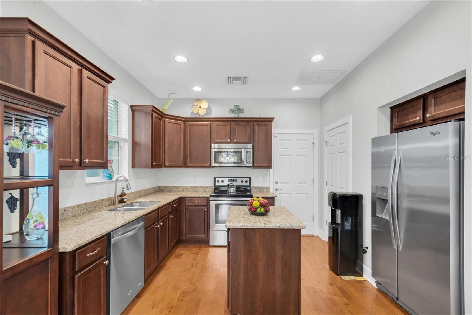 208 CUTLASS WAY, OLDSMAR, FL — photo 15