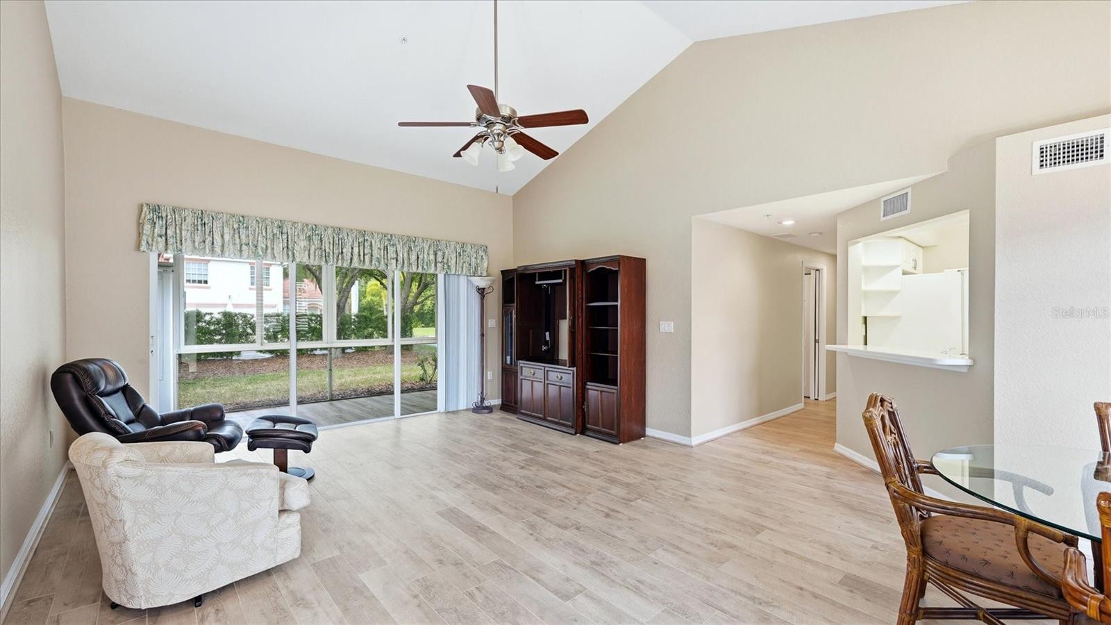 7527 MARSH ORCHID CIR, BRADENTON, FL — photo 3