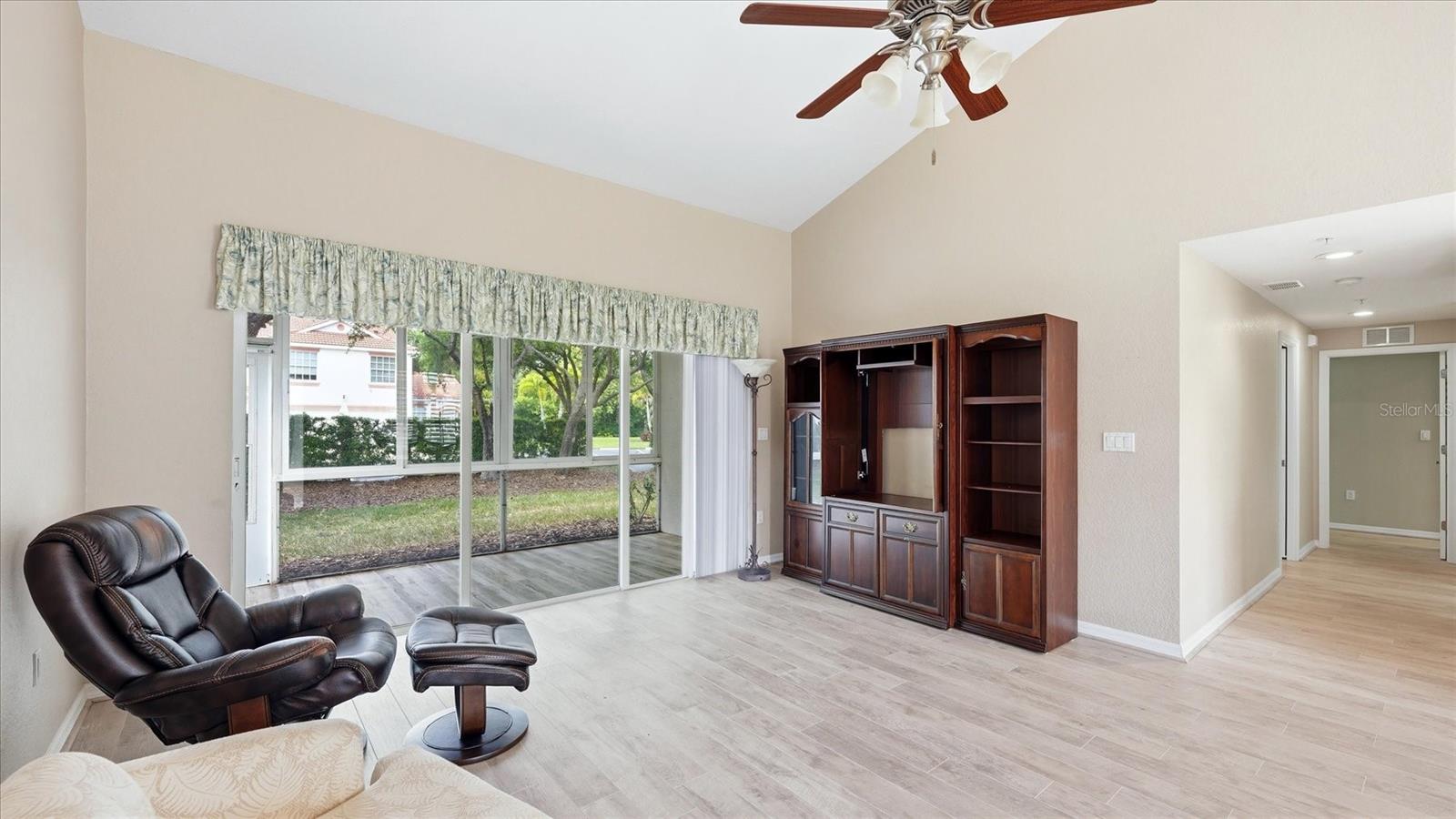 7527 MARSH ORCHID CIR, BRADENTON, FL — photo 4
