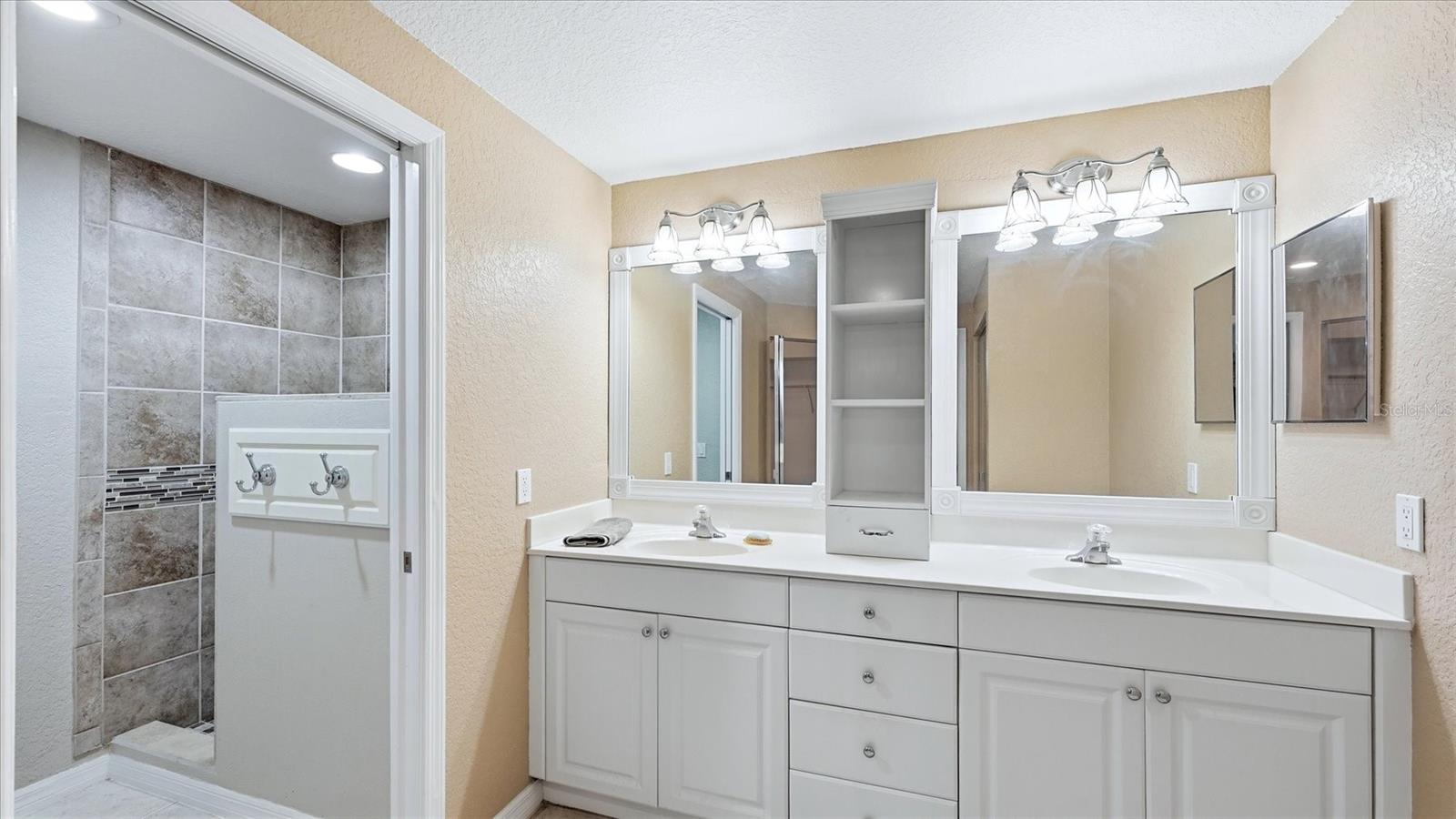 7527 MARSH ORCHID CIR, BRADENTON, FL — photo 20
