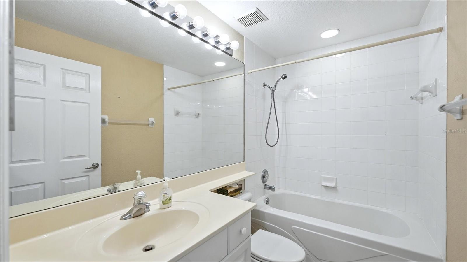 7527 MARSH ORCHID CIR, BRADENTON, FL — photo 26
