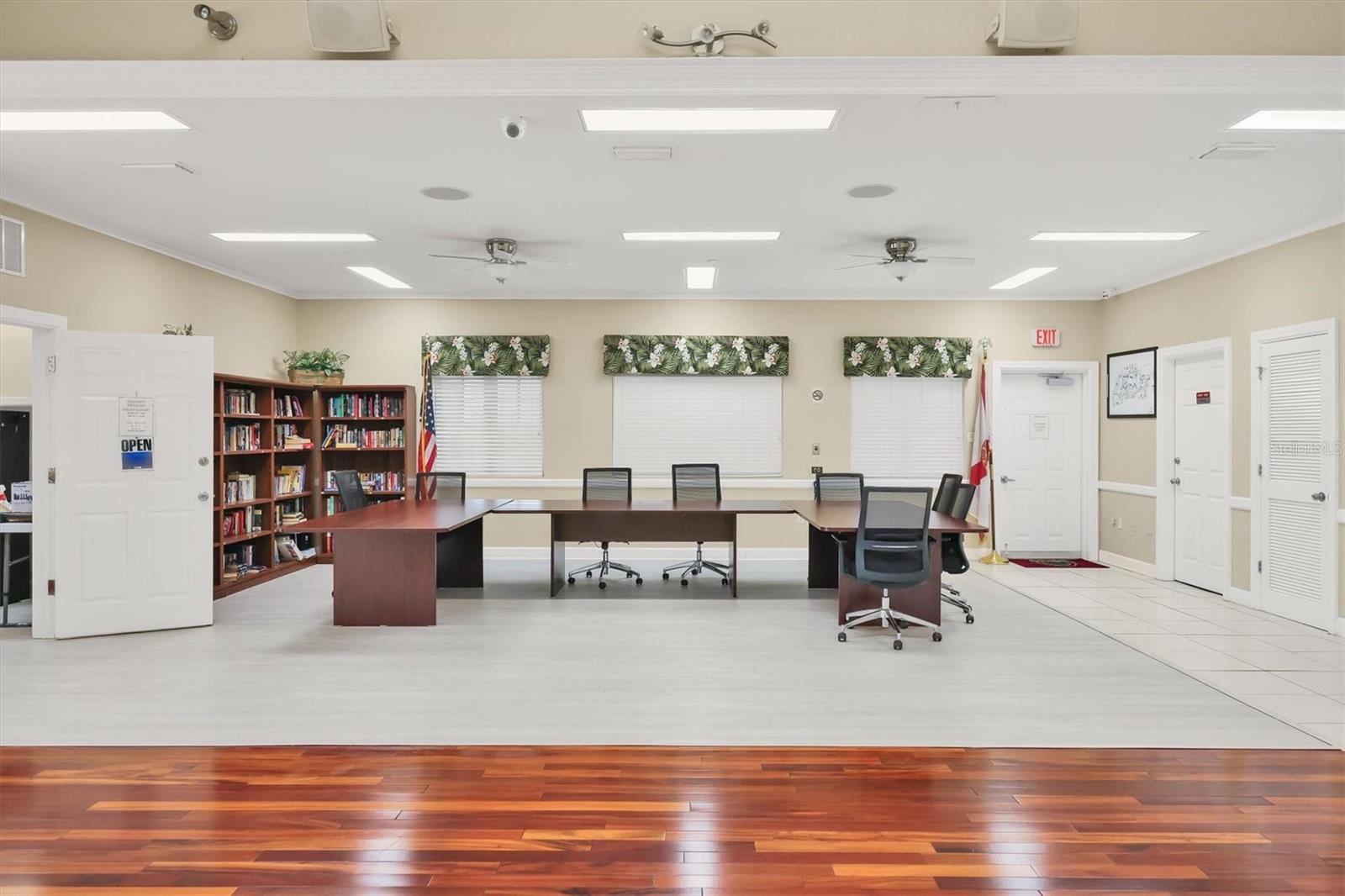 7527 MARSH ORCHID CIR, BRADENTON, FL — photo 54