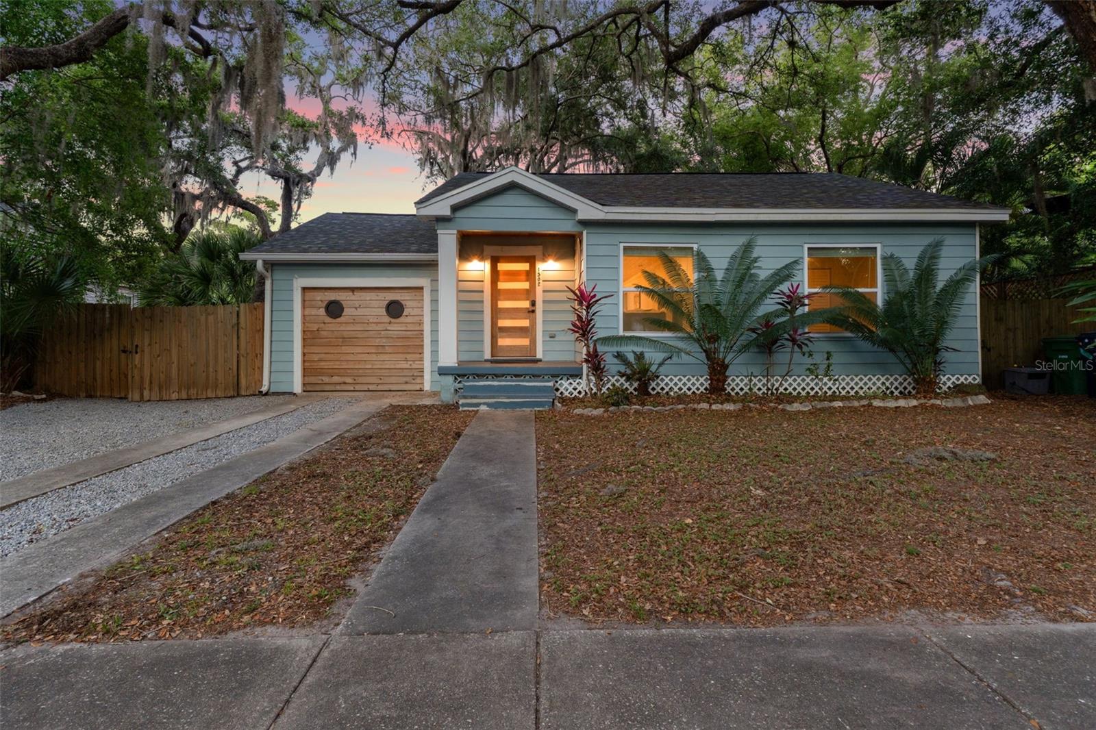 1502 E PARK CIR, TAMPA, FL — photo 7