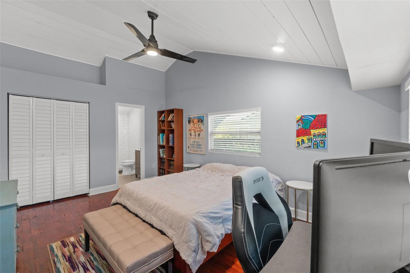 1502 E PARK CIR, TAMPA, FL — photo 26