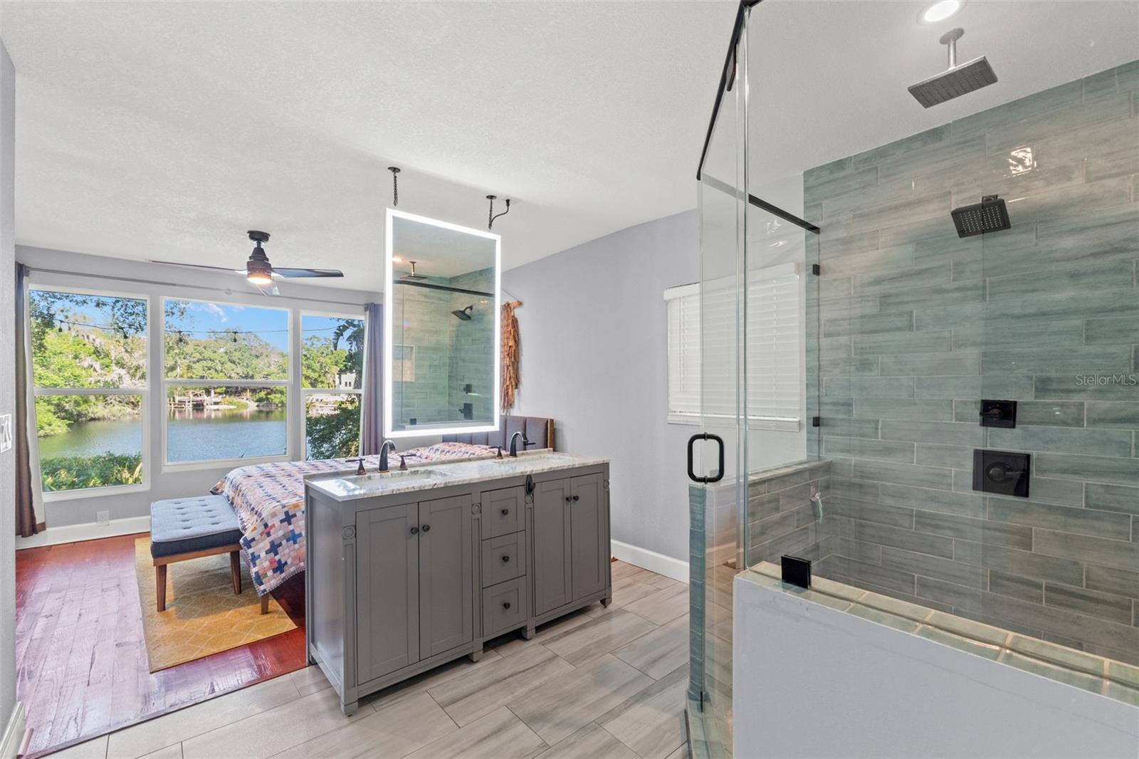 1502 E PARK CIR, TAMPA, FL — photo 31