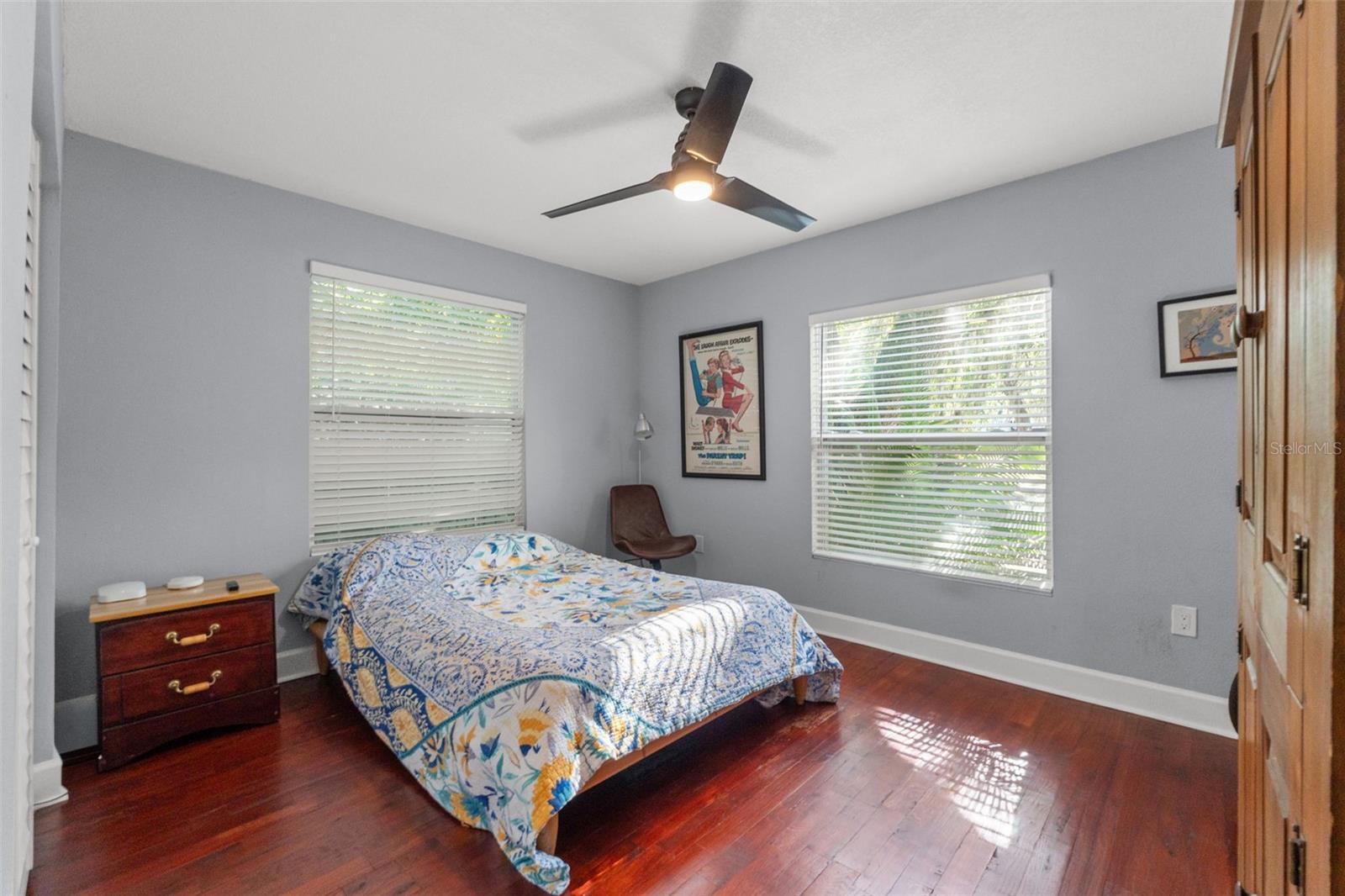 1502 E PARK CIR, TAMPA, FL — photo 35