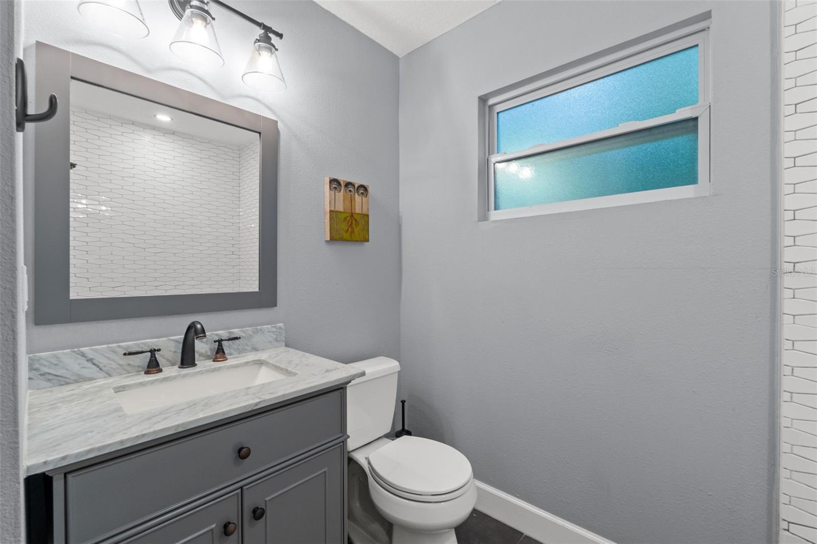 1502 E PARK CIR, TAMPA, FL — photo 37