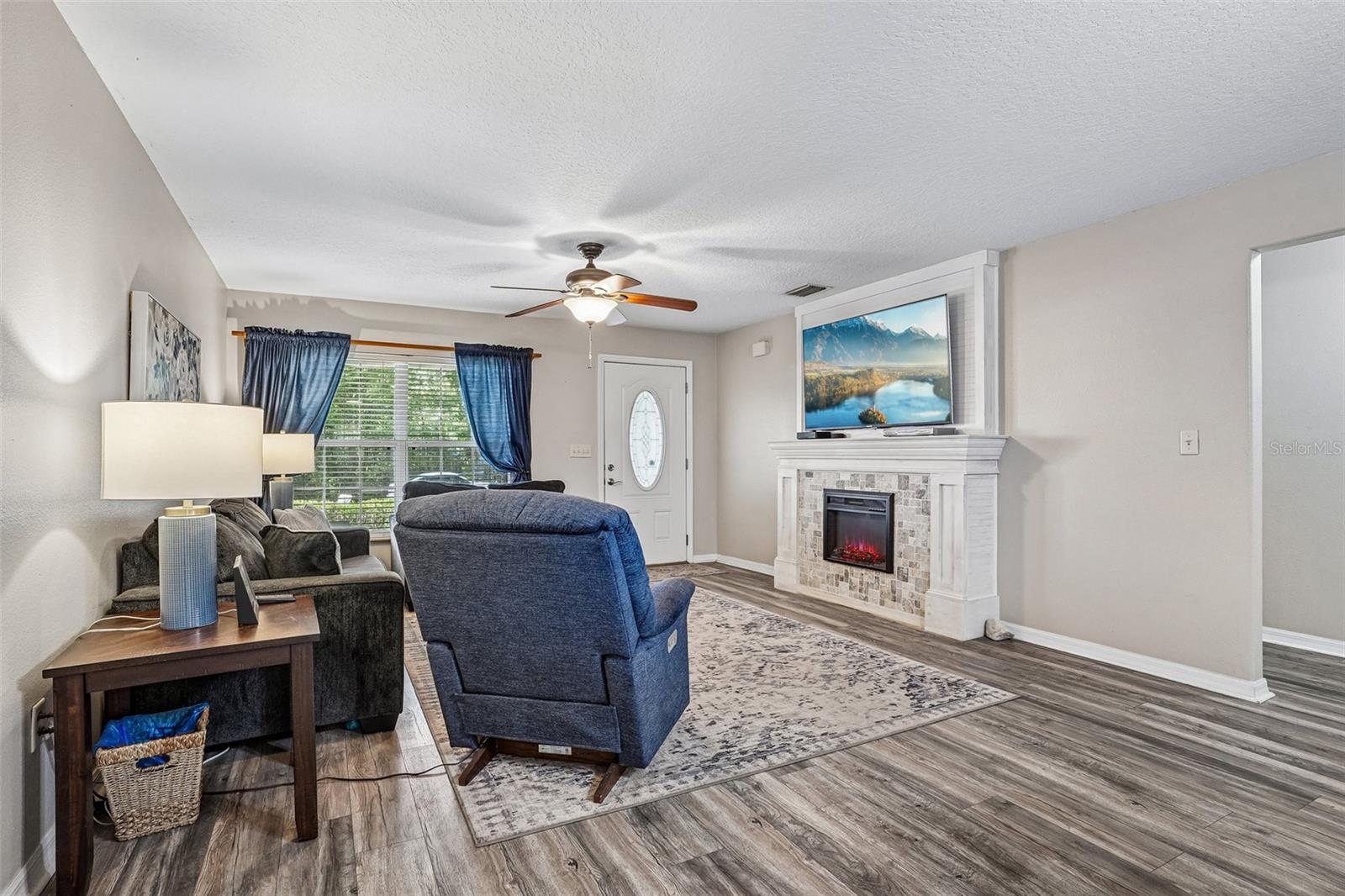 1274 N PALMETTO CIR, EUSTIS, FL — photo 11