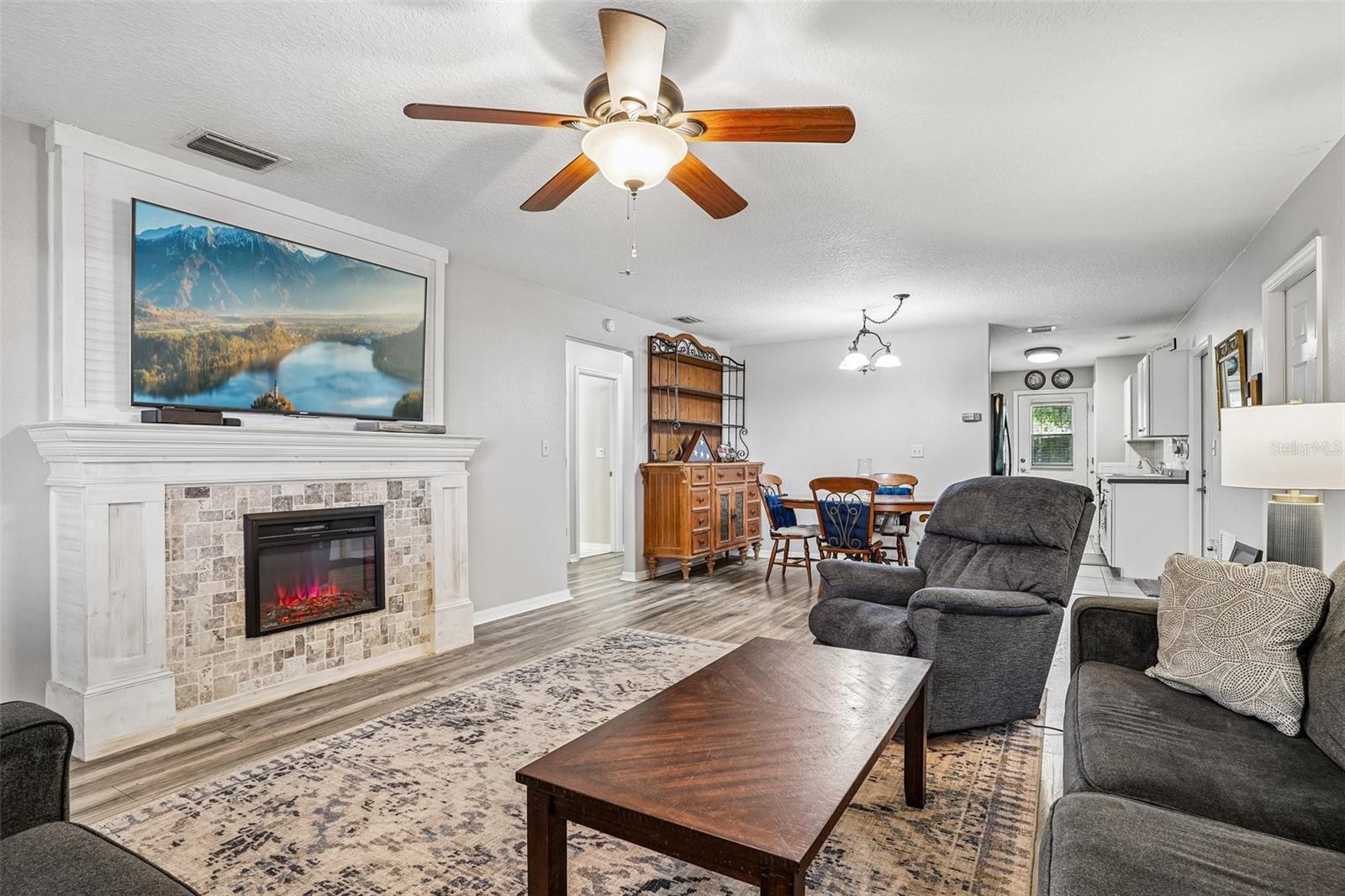 1274 N PALMETTO CIR, EUSTIS, FL — photo 14
