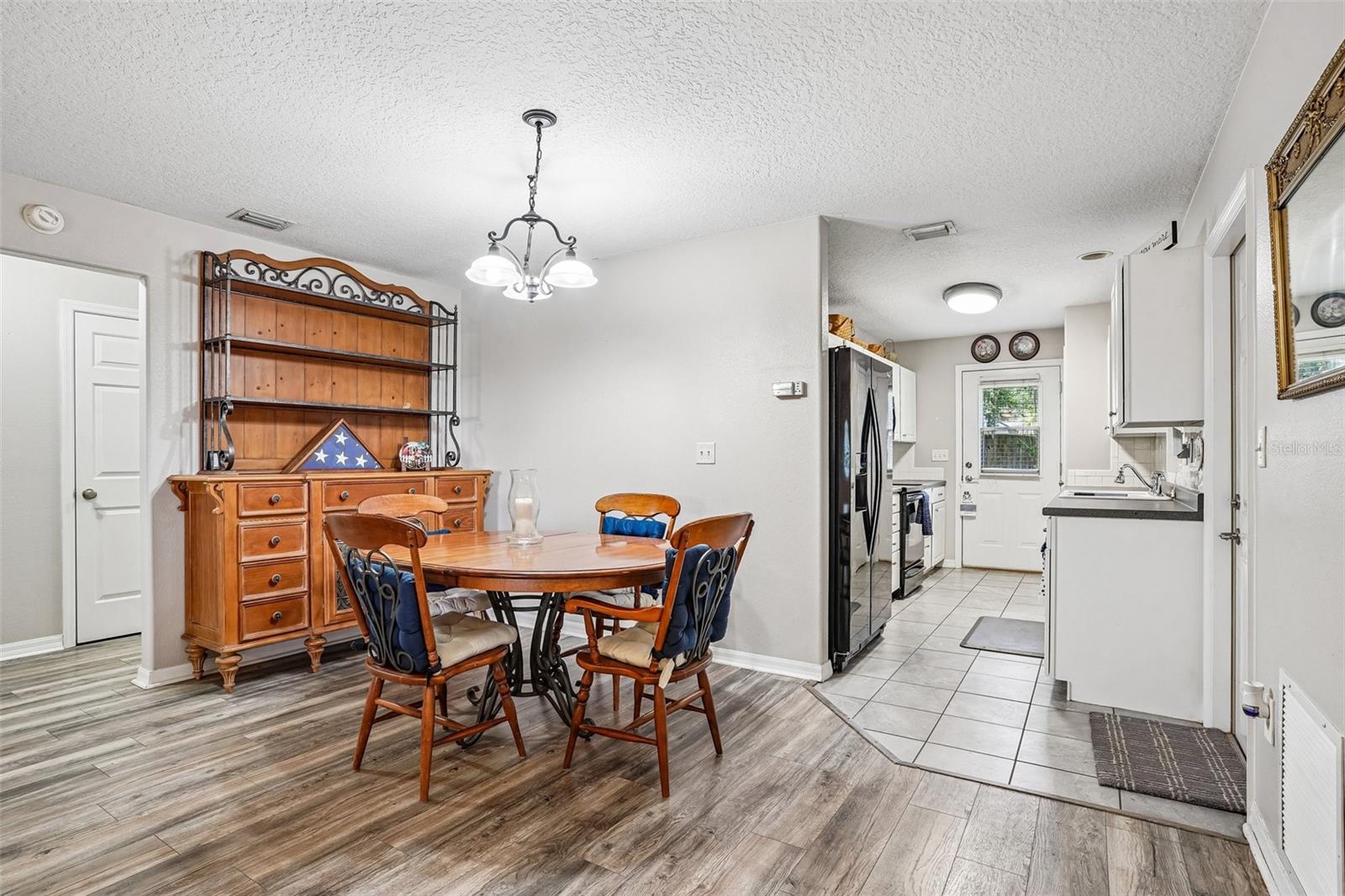 1274 N PALMETTO CIR, EUSTIS, FL — photo 16