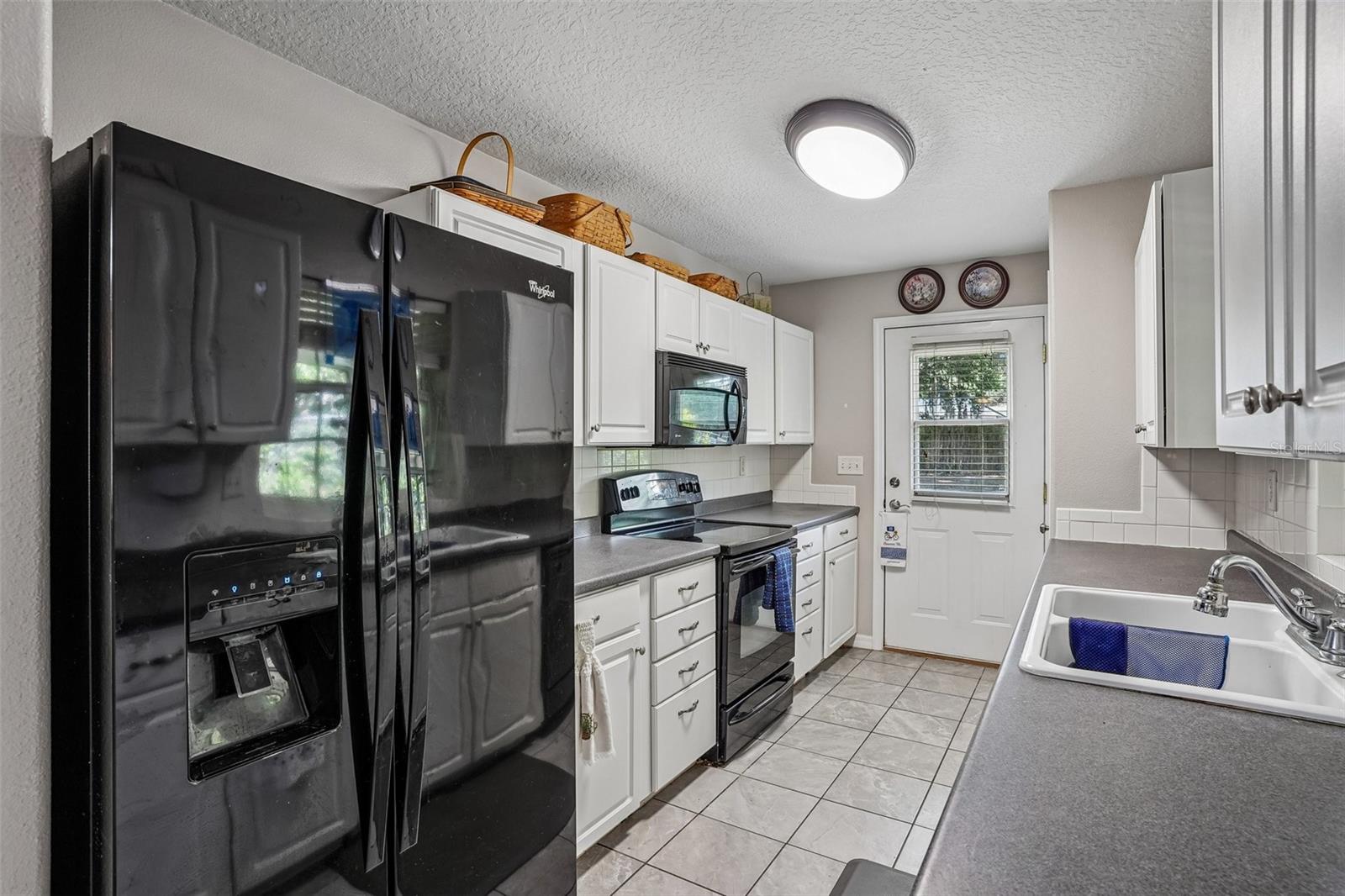1274 N PALMETTO CIR, EUSTIS, FL — photo 21