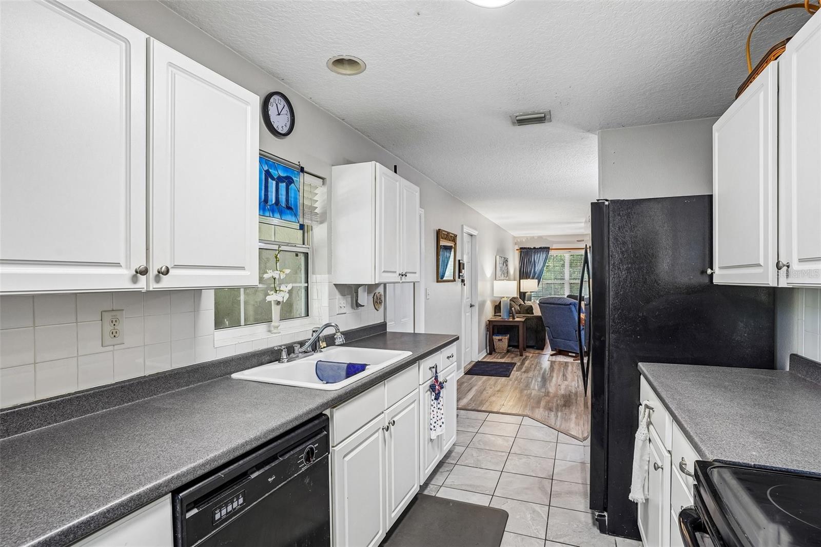 1274 N PALMETTO CIR, EUSTIS, FL — photo 26