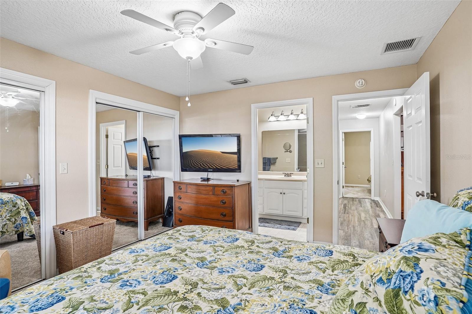 1274 N PALMETTO CIR, EUSTIS, FL — photo 31