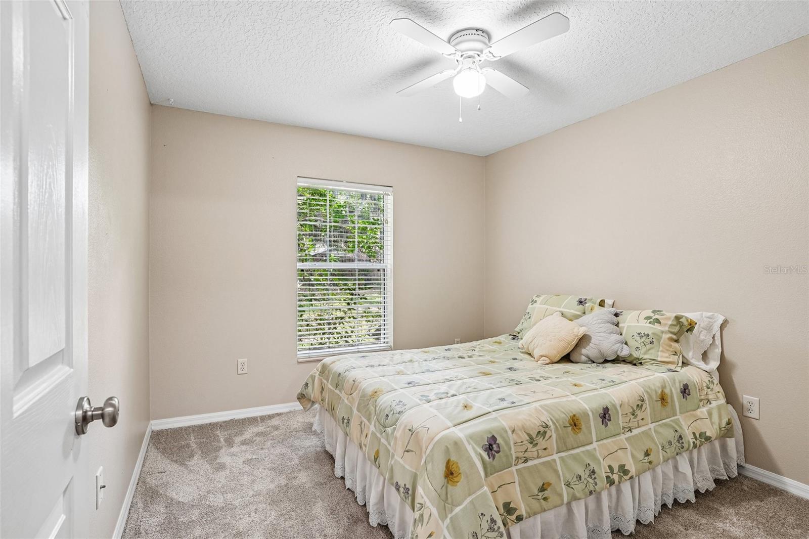 1274 N PALMETTO CIR, EUSTIS, FL — photo 38