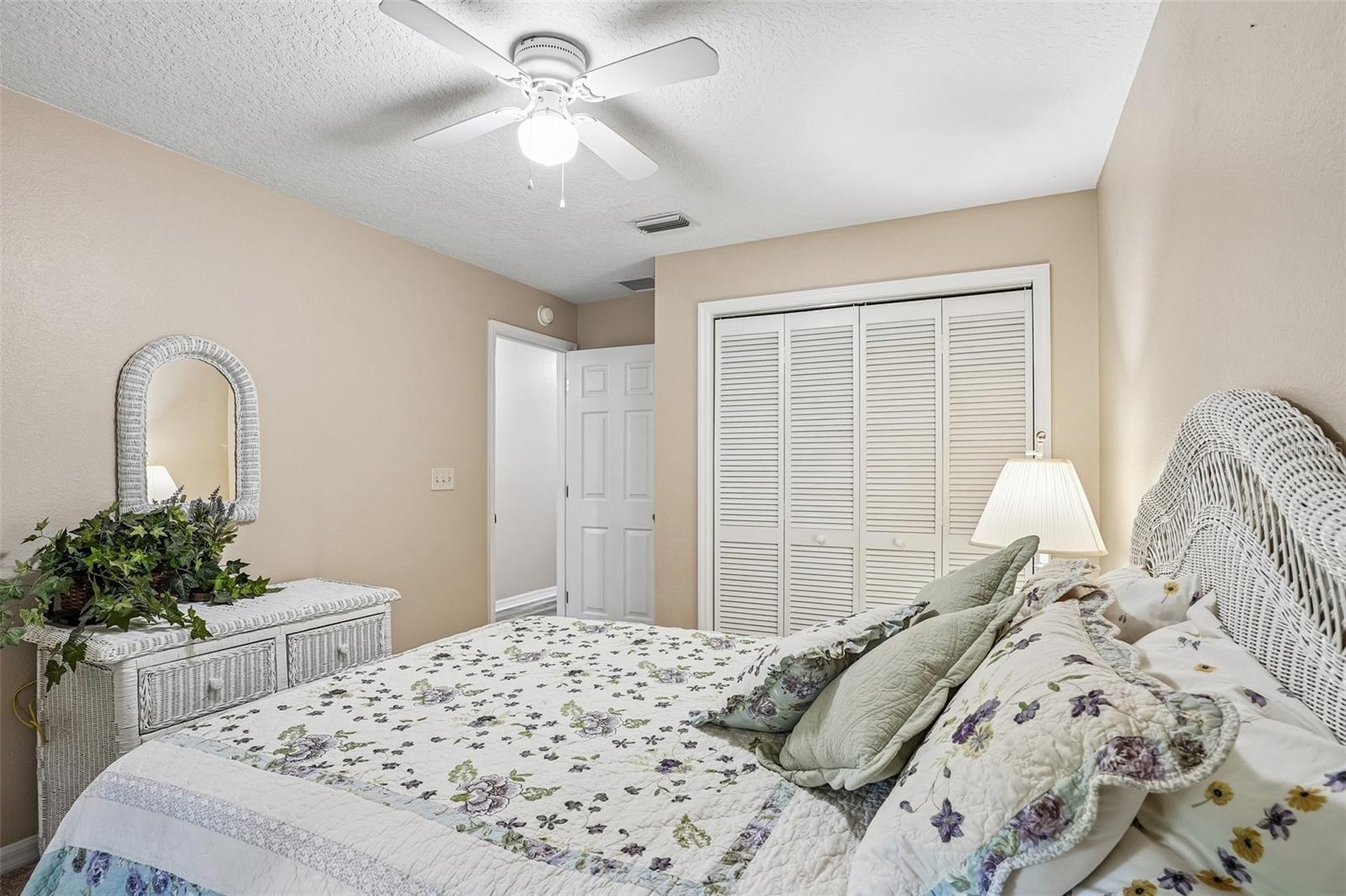 1274 N PALMETTO CIR, EUSTIS, FL — photo 48