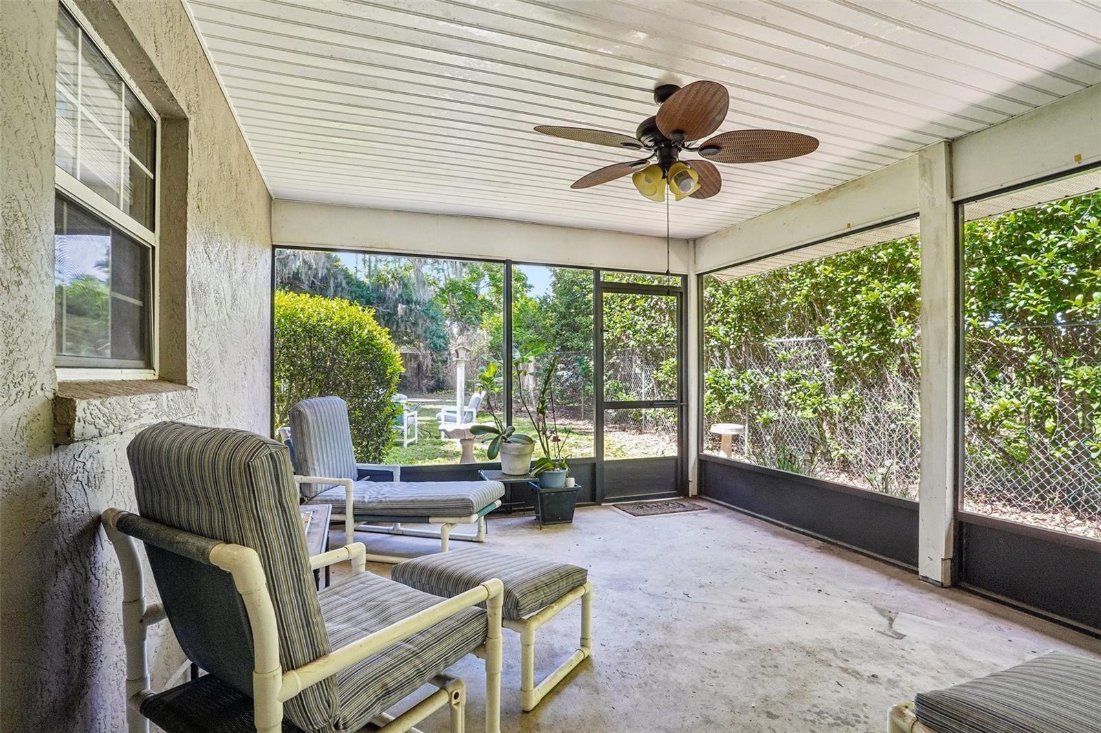 1274 N PALMETTO CIR, EUSTIS, FL — photo 50