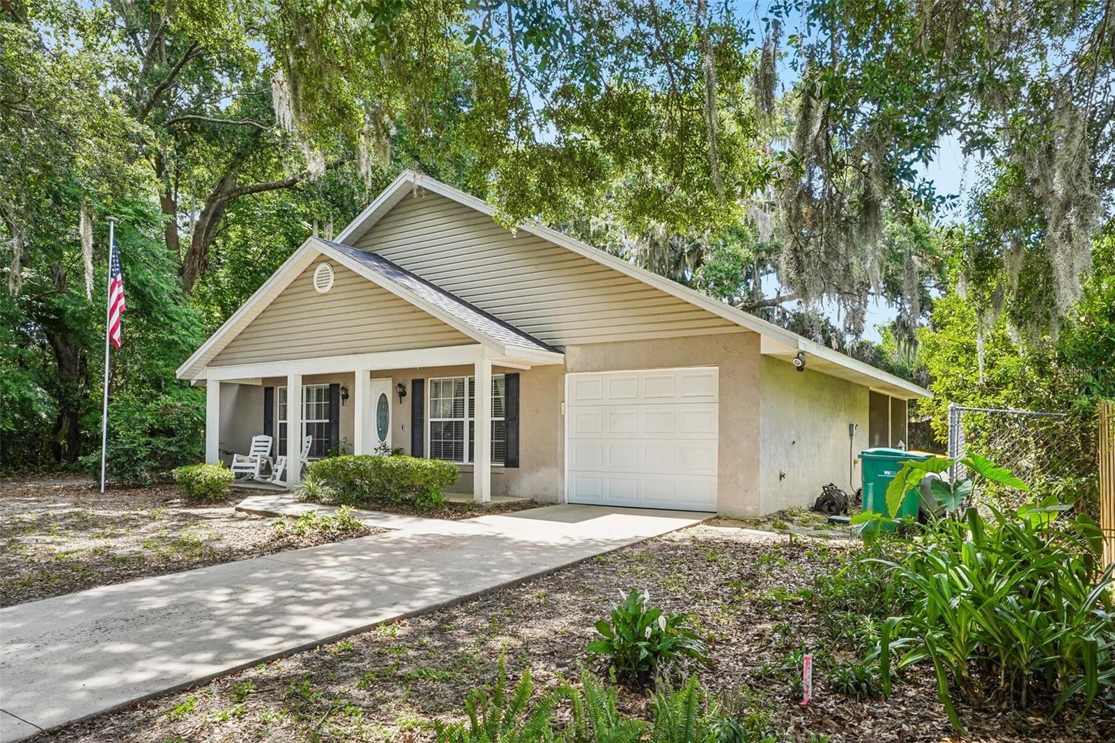1274 N PALMETTO CIR, EUSTIS, FL — photo 57