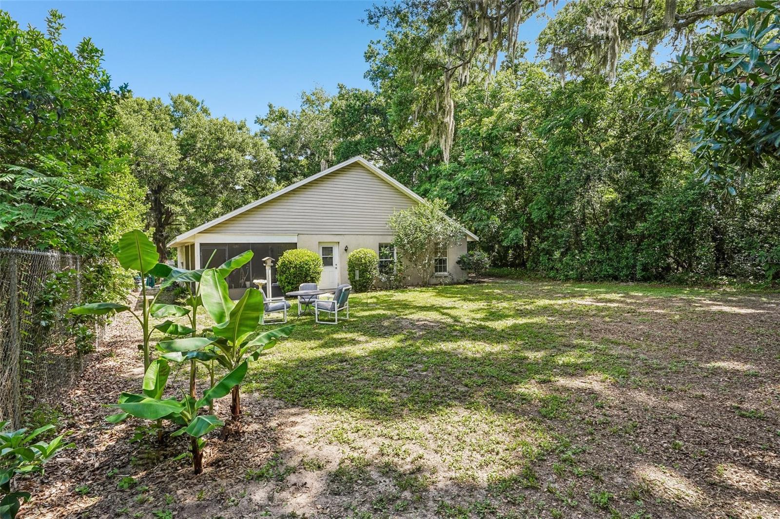 1274 N PALMETTO CIR, EUSTIS, FL — photo 67