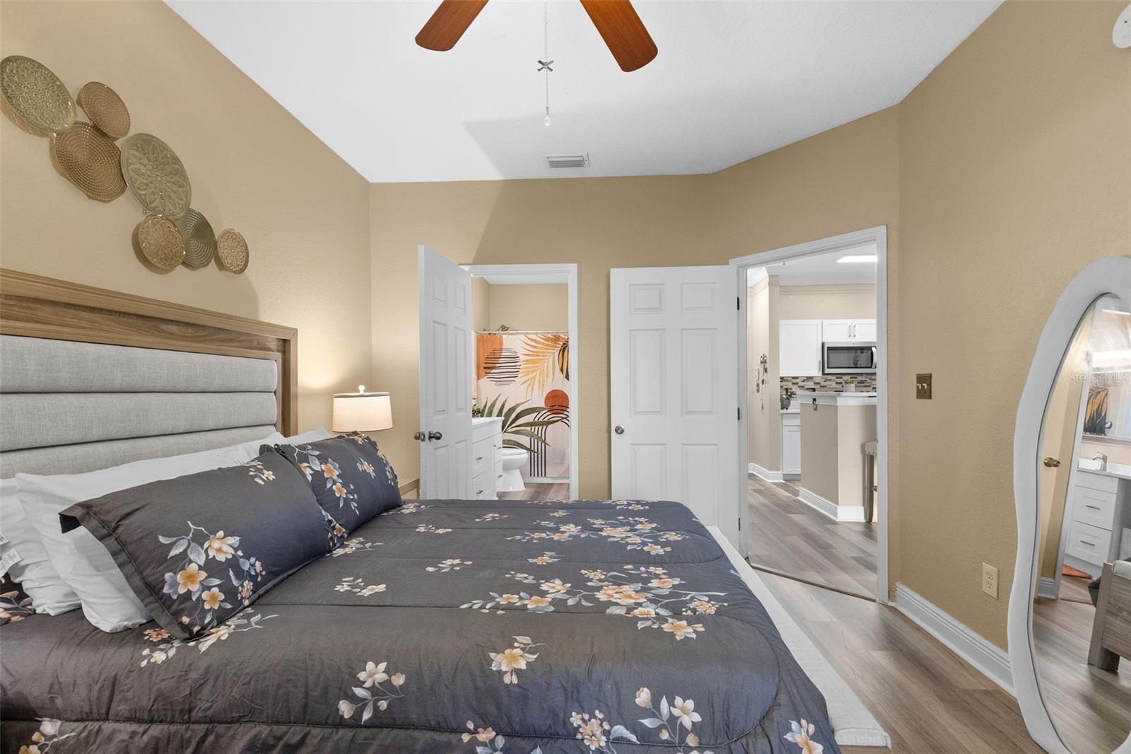 4323 BAYSIDE VILLAGE DR #105, TAMPA, FL — photo 33