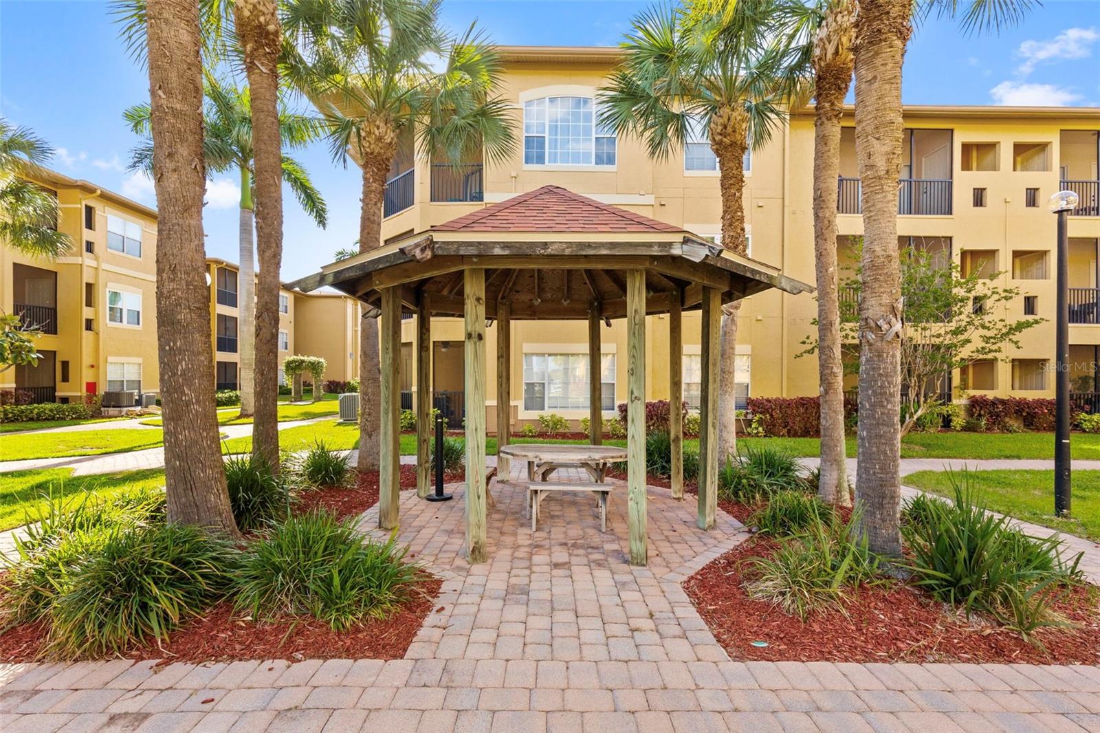 4323 BAYSIDE VILLAGE DR #105, TAMPA, FL — photo 41