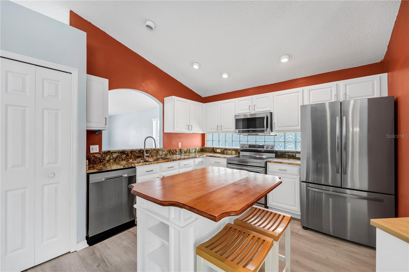 515 LAKE DAVENPORT BLVD, DAVENPORT, FL — photo 12