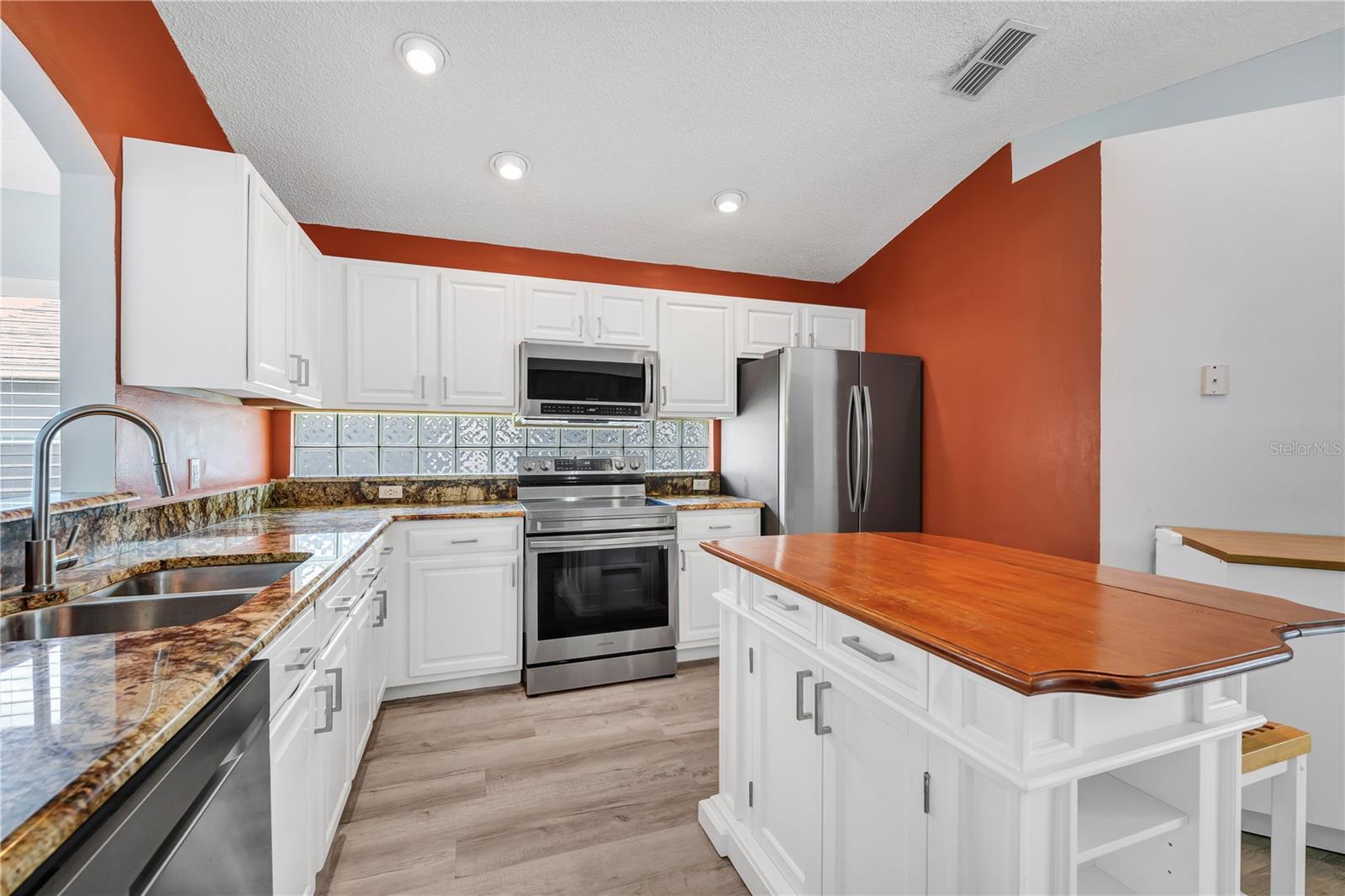 515 LAKE DAVENPORT BLVD, DAVENPORT, FL — photo 14