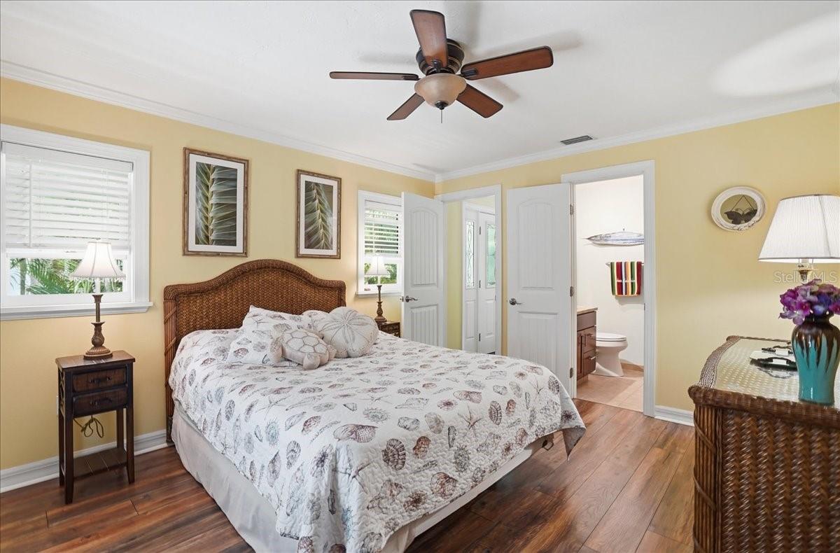 2811 GULF DR, HOLMES BEACH, FL — photo 20