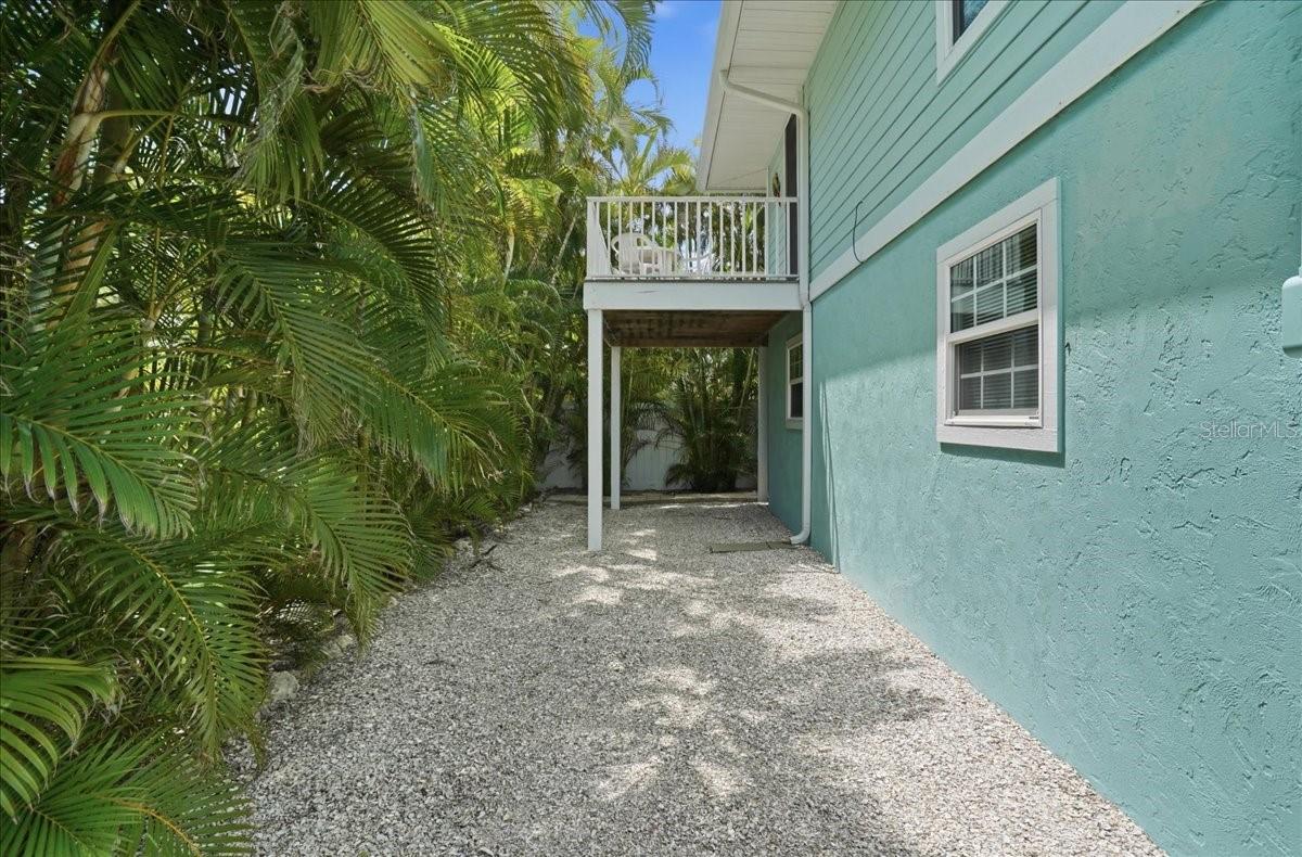 2811 GULF DR, HOLMES BEACH, FL — photo 43