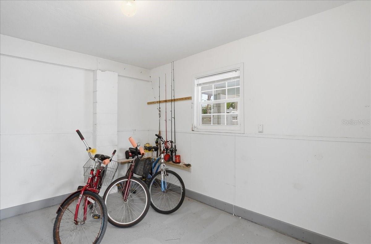 2811 GULF DR, HOLMES BEACH, FL — photo 47