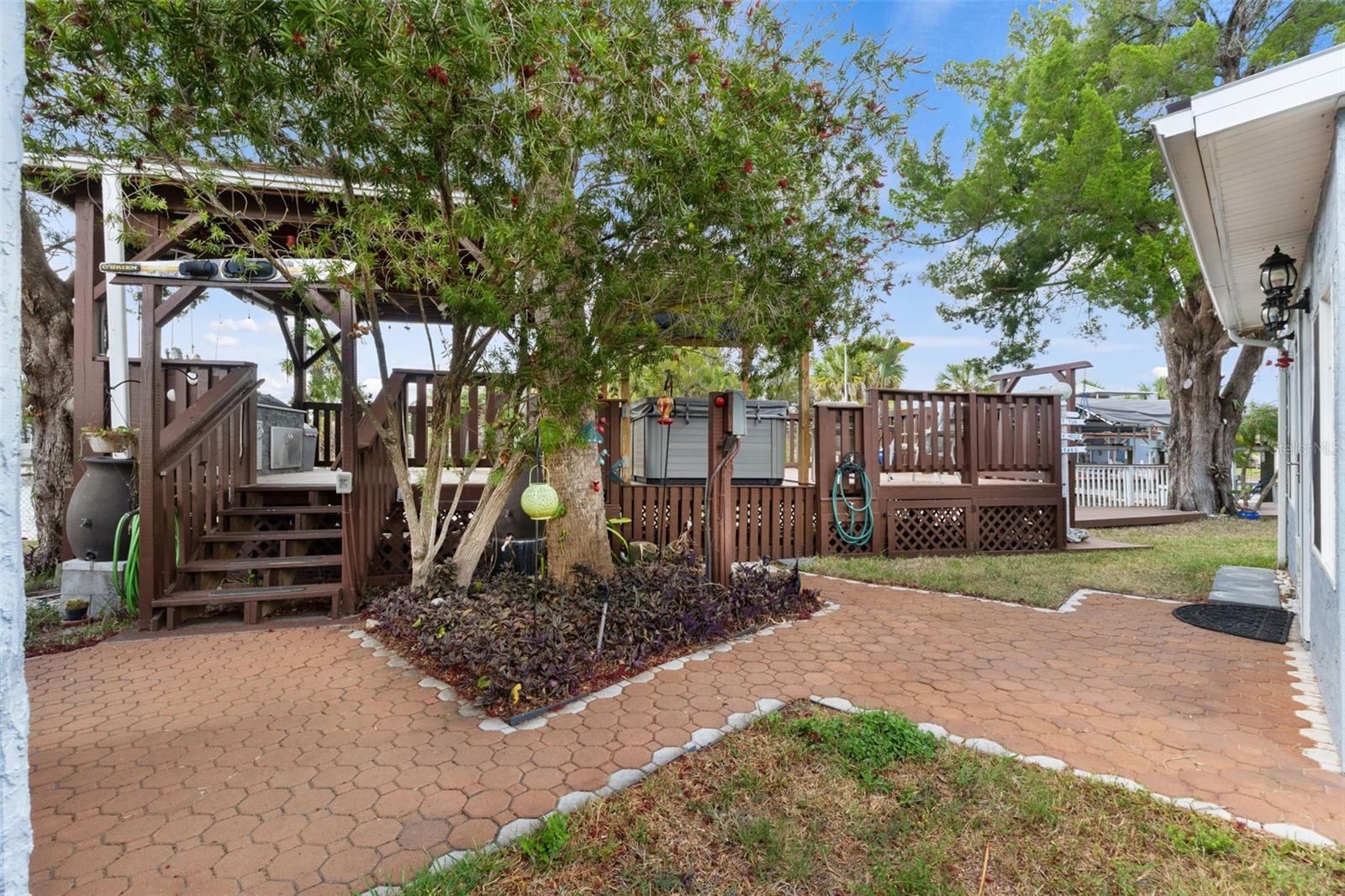 7235 MARYLAND AVE, HUDSON, FL — photo 41