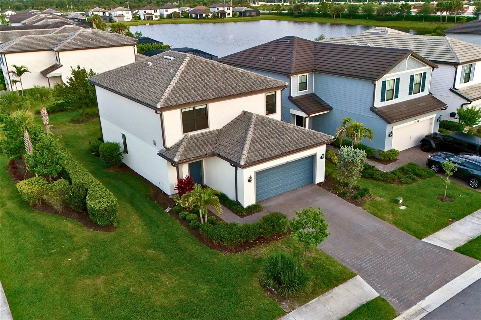 6111 BLUESTAR CT, BRADENTON, FL