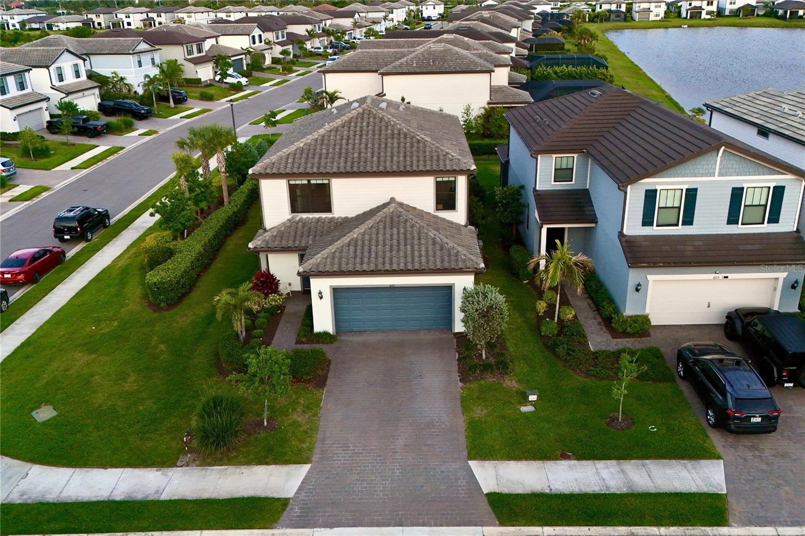 6111 BLUESTAR CT, BRADENTON, FL — photo 2